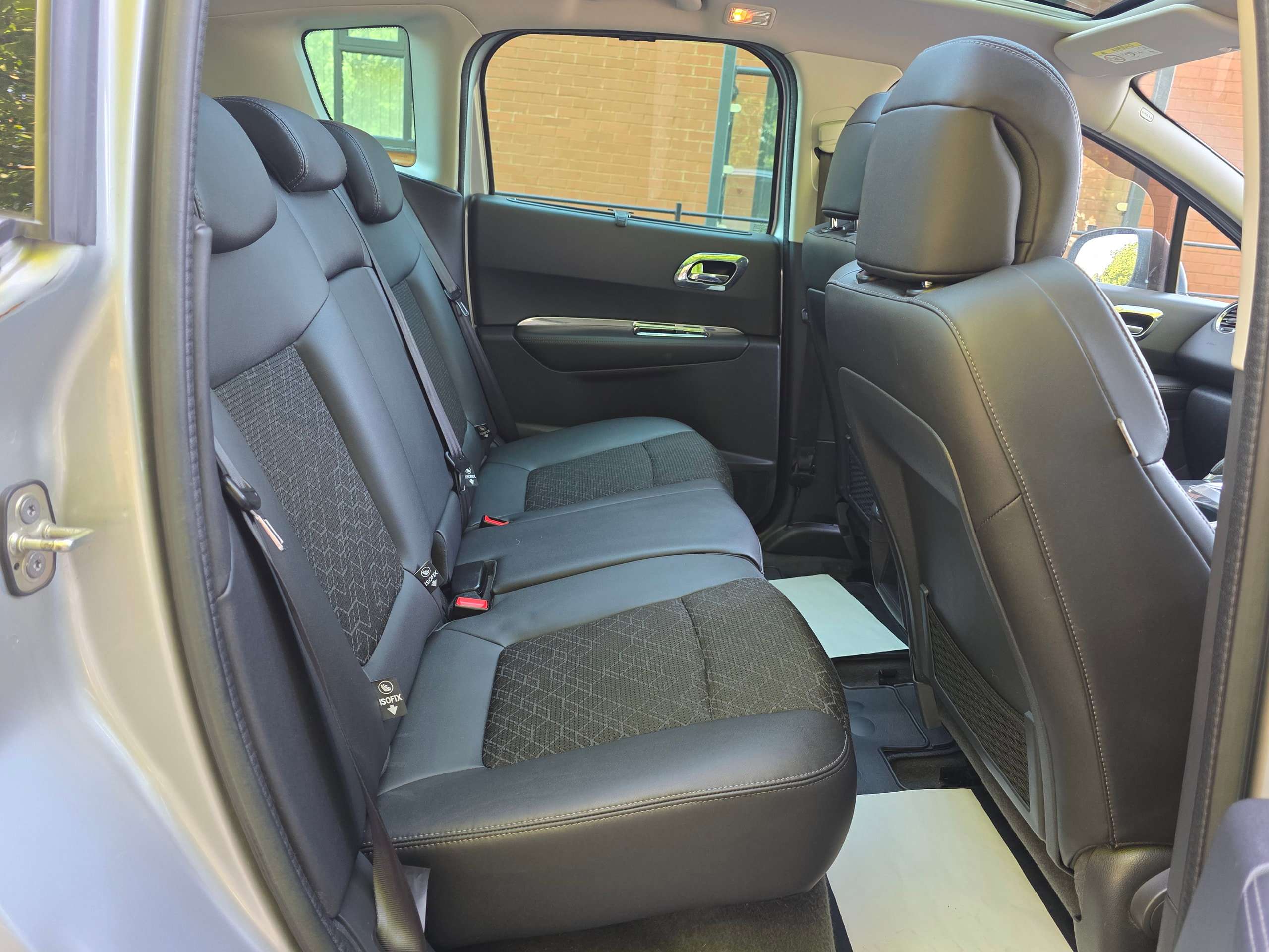 2014 PEUGEOT 3008 2014 PEUGEOT 3008