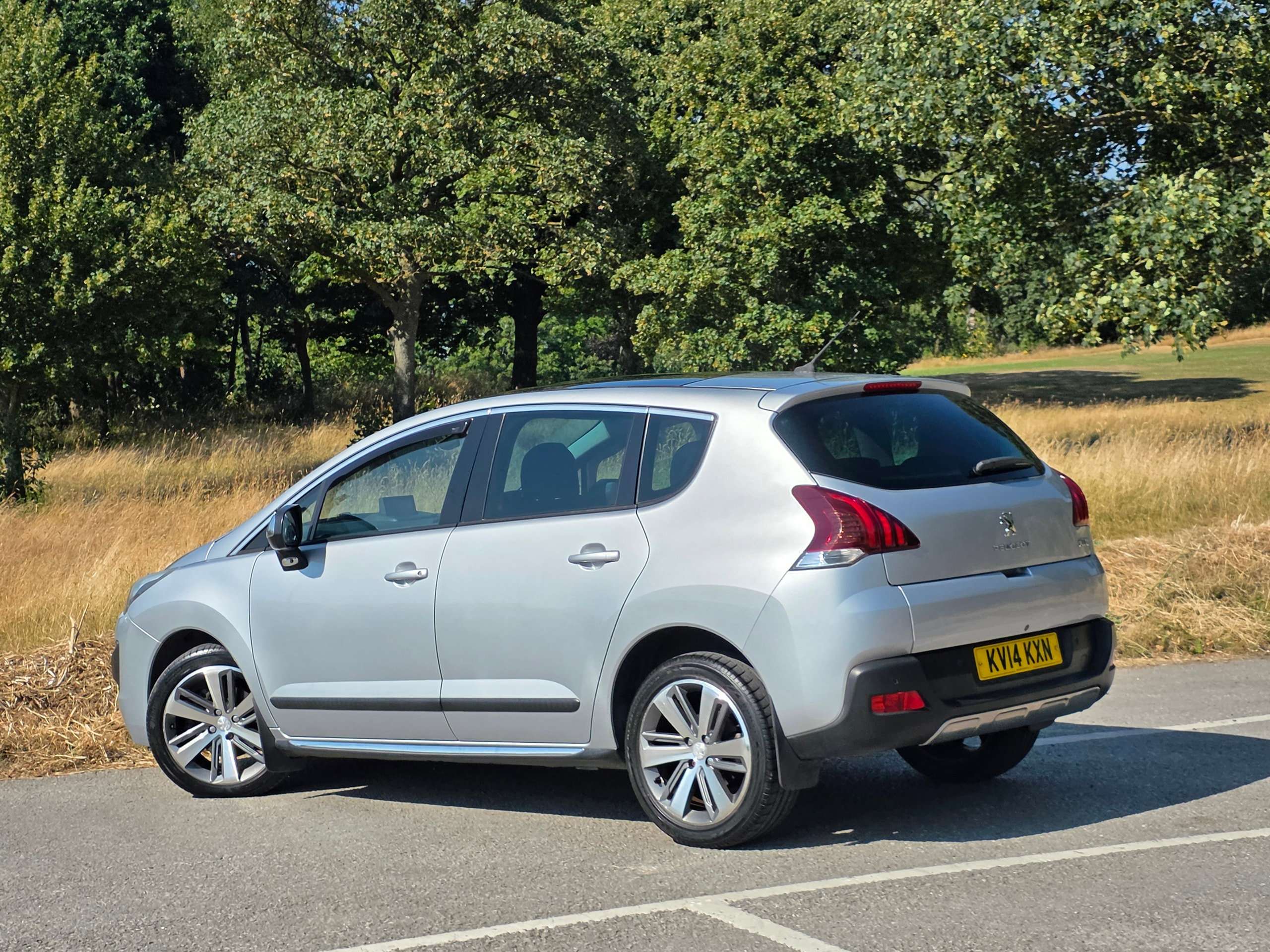 2014 PEUGEOT 3008 2014 PEUGEOT 3008