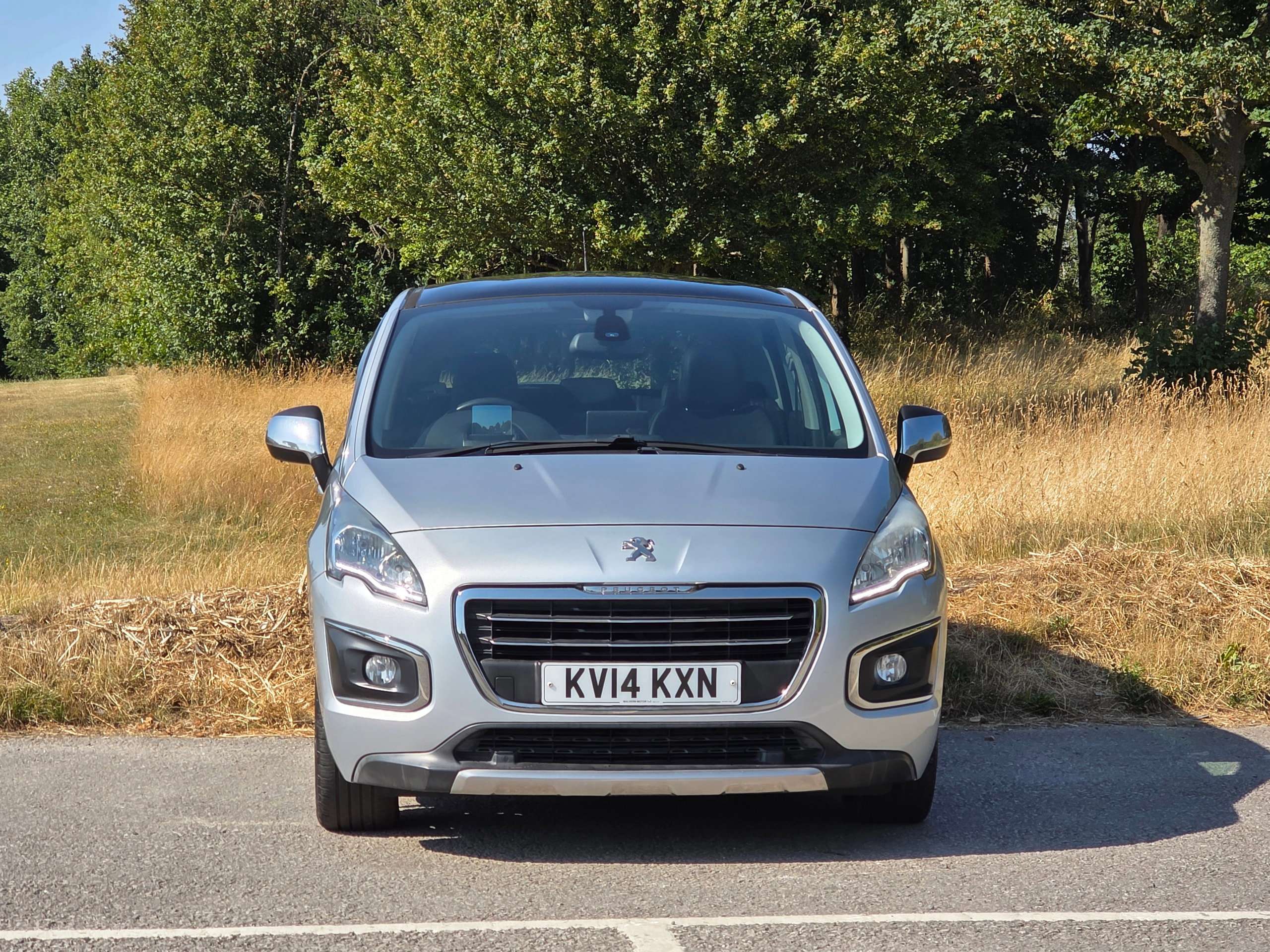 A 2014 PEUGEOT 3008 2.0 HDi Allure SUV 5dr Diesel Auto Euro 5 (163 ps) A 2014 PEUGEOT 3008 2.0 HDi Allure SUV 5dr Diesel Auto Euro 5 (163 ps)