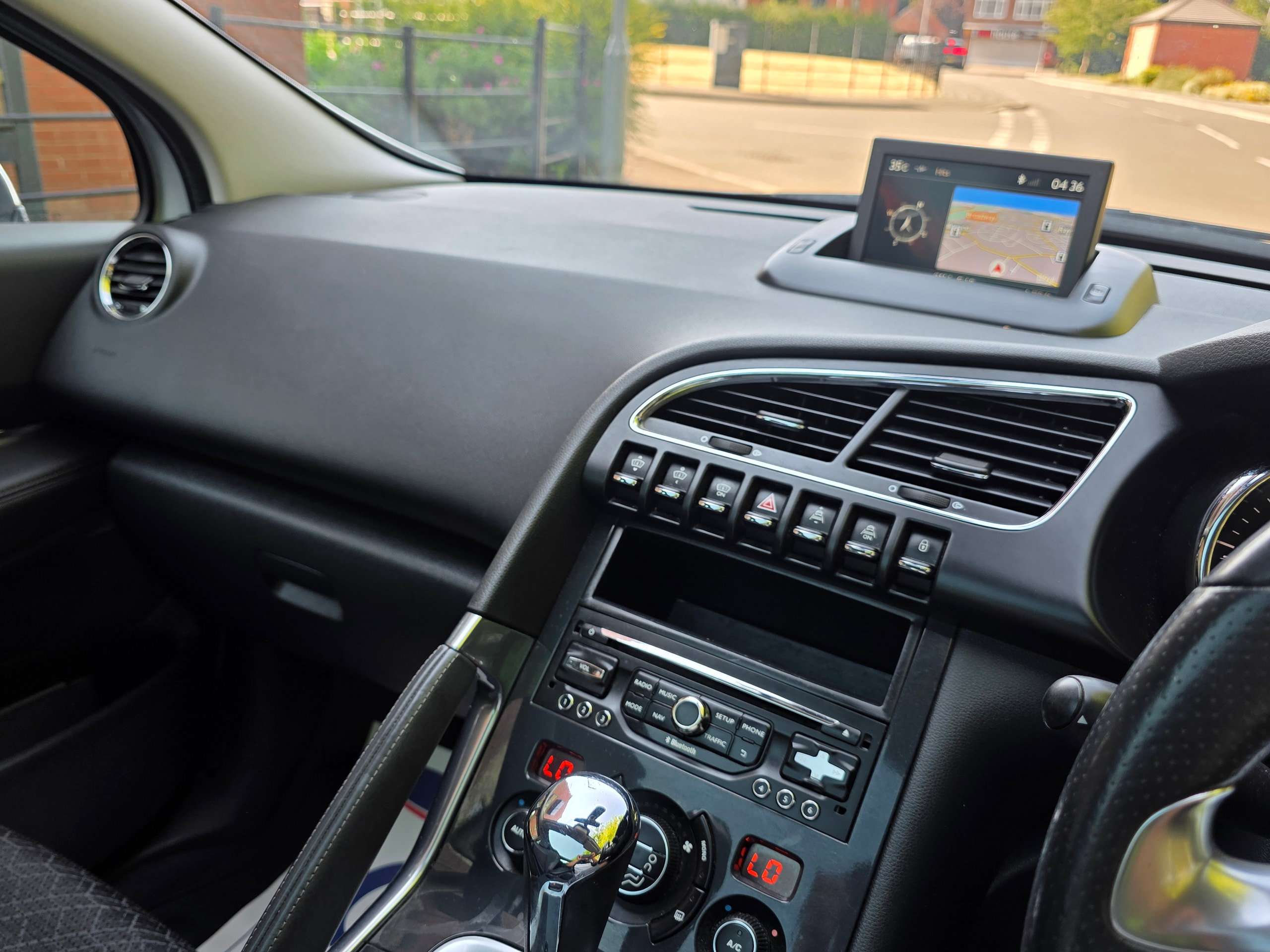 2014 PEUGEOT 3008 2014 PEUGEOT 3008