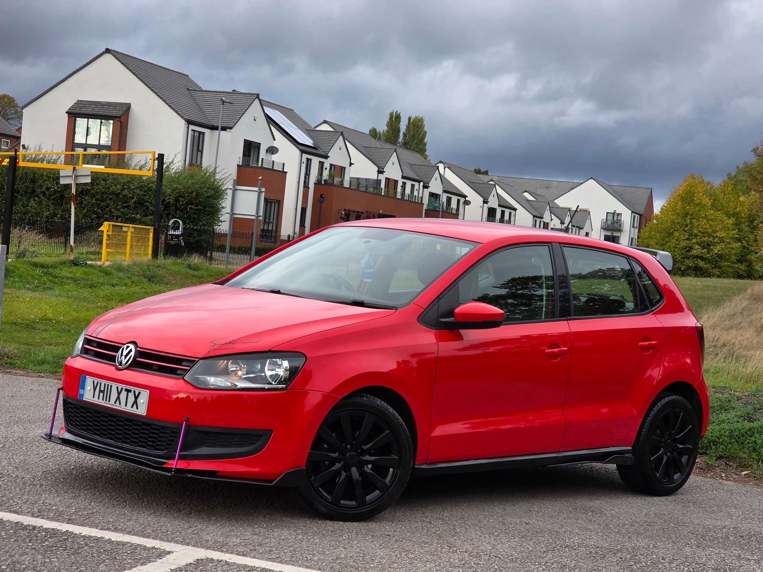 A 2011 VOLKSWAGEN POLO 1.4 SE Hatchback 5dr Petrol Manual Euro 5 (85 ps) A 2011 VOLKSWAGEN POLO 1.4 SE Hatchback 5dr Petrol Manual Euro 5 (85 ps)