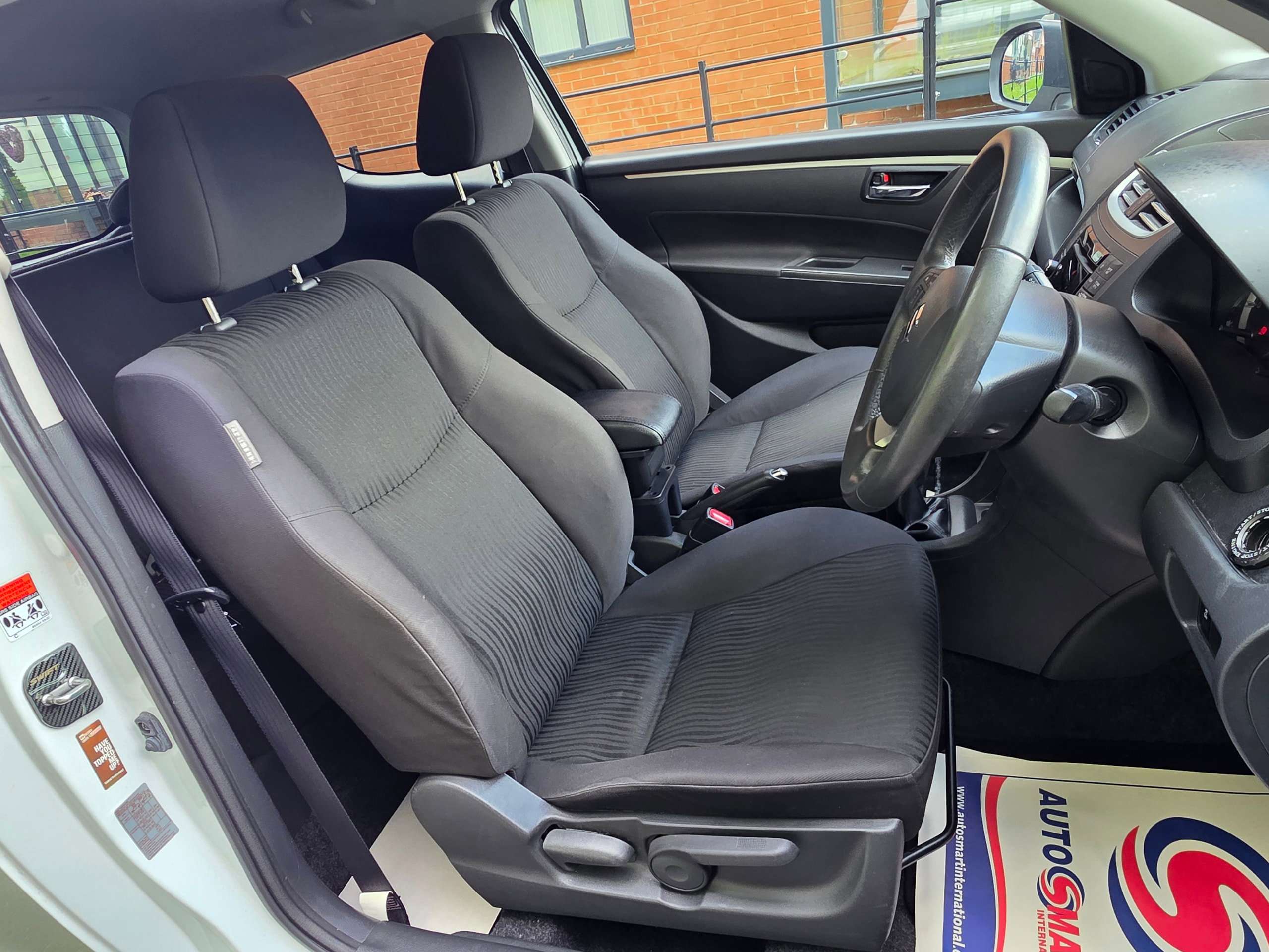 2012 SUZUKI SWIFT 2012 SUZUKI SWIFT