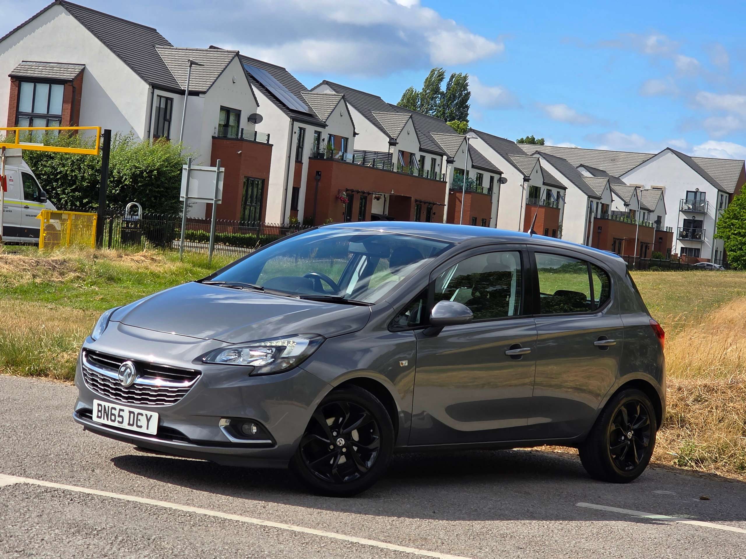 A 2015 VAUXHALL CORSA 1.4i ecoFLEX SRi Hatchback 5dr Petrol Manual Euro 6 (90 ps) A 2015 VAUXHALL CORSA 1.4i ecoFLEX SRi Hatchback 5dr Petrol Manual Euro 6 (90 ps)