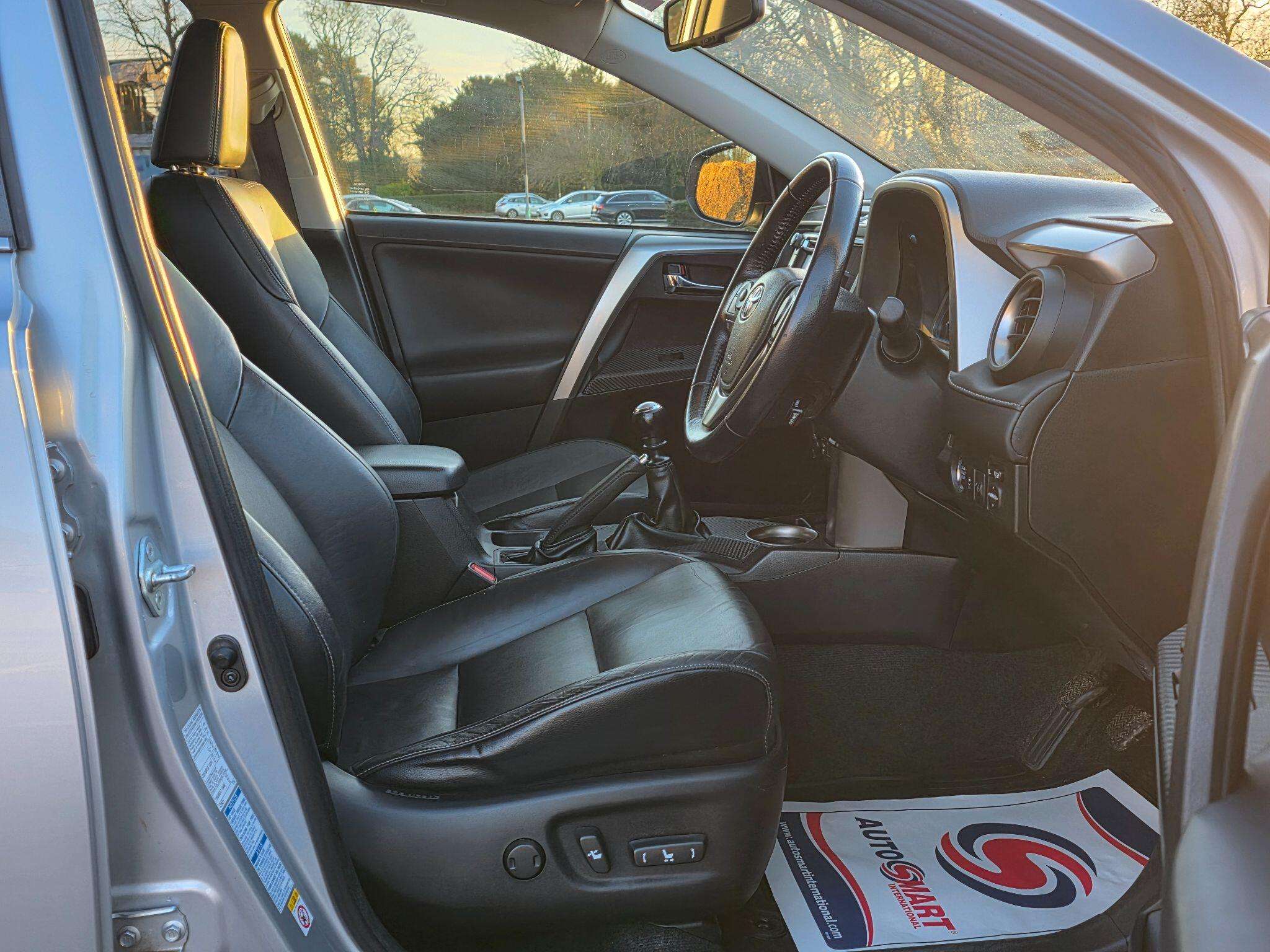 2015 TOYOTA RAV4 2015 TOYOTA RAV4