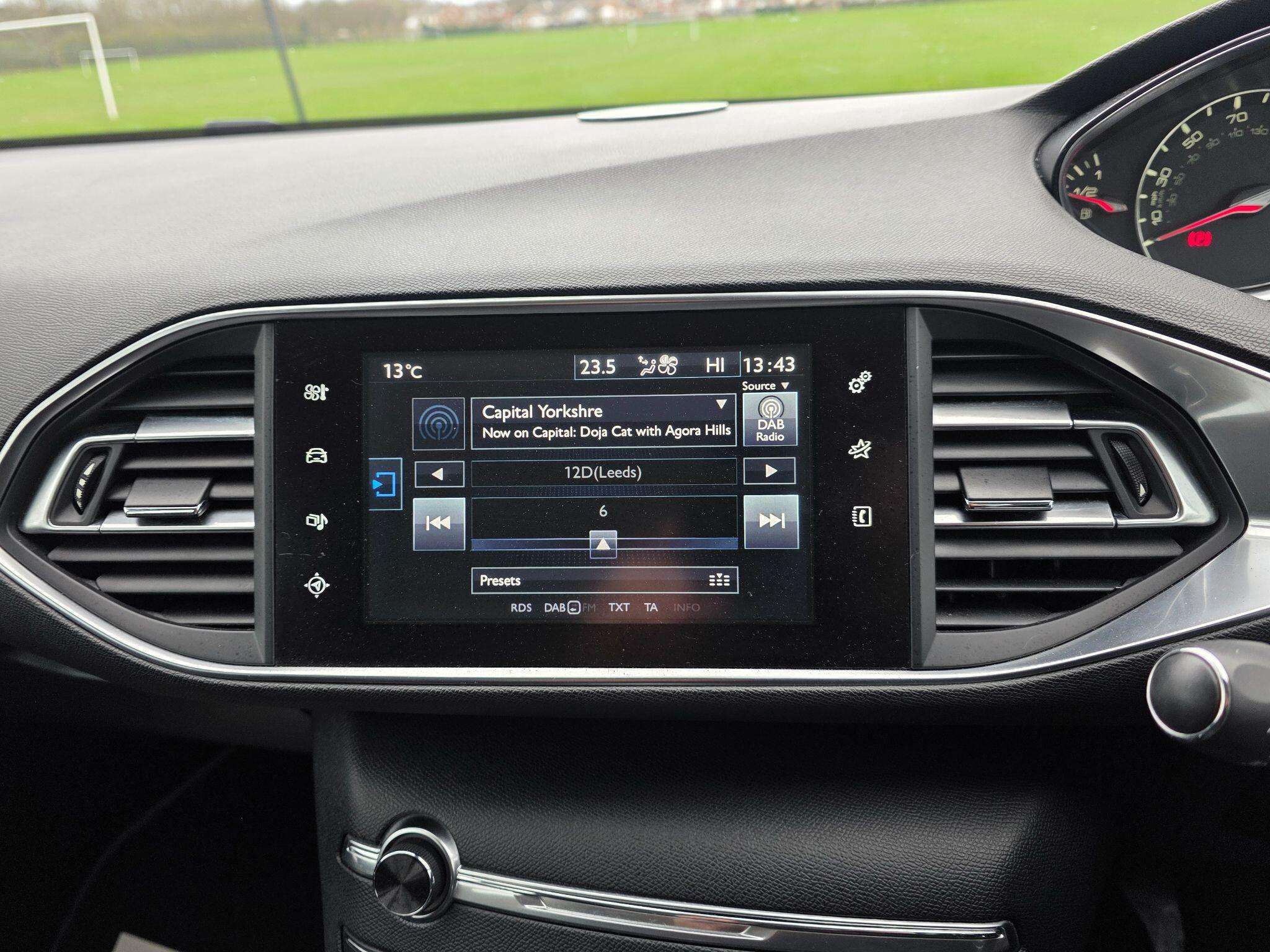 2014 PEUGEOT 308 2014 PEUGEOT 308