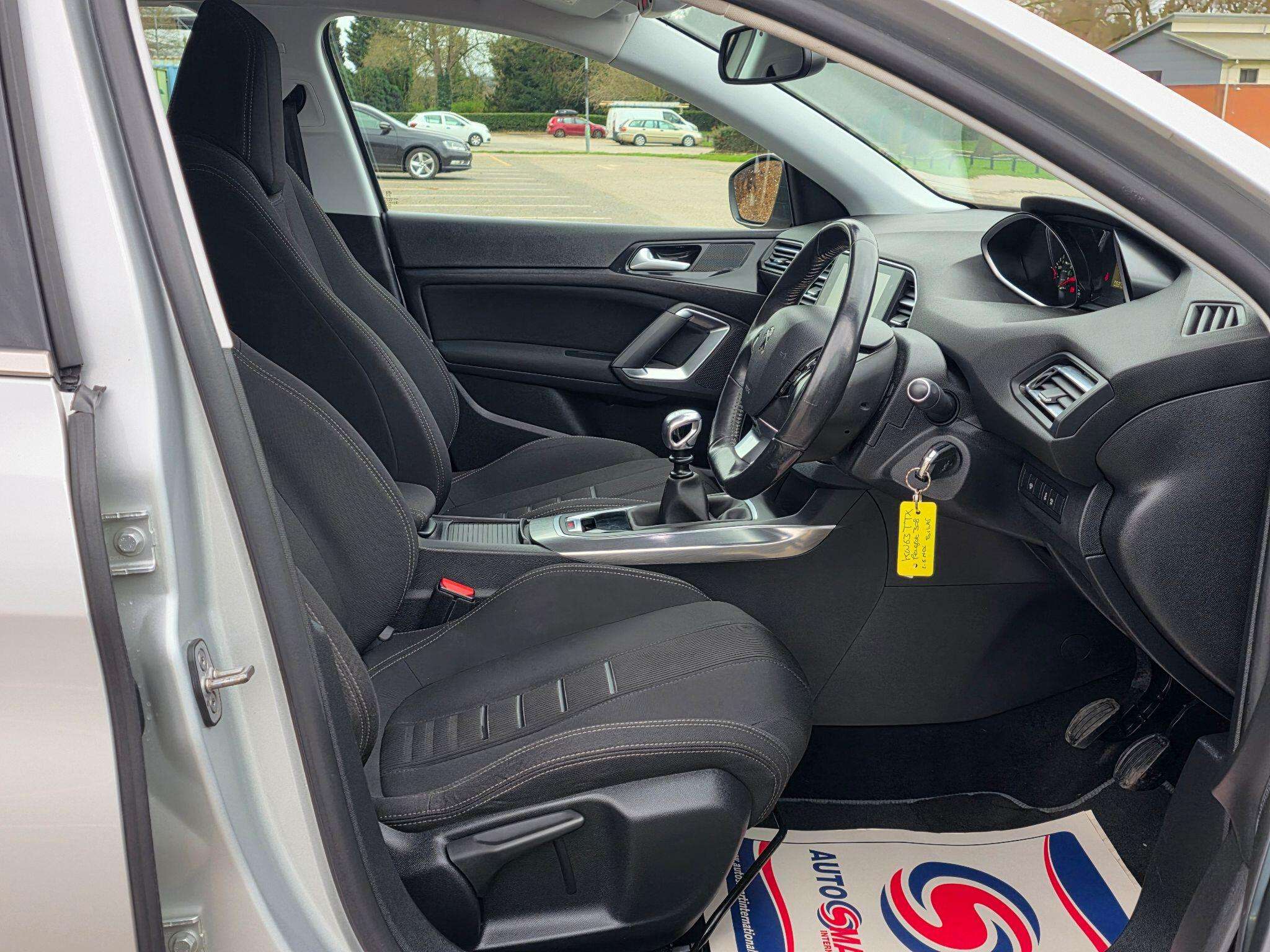 2014 PEUGEOT 308 2014 PEUGEOT 308