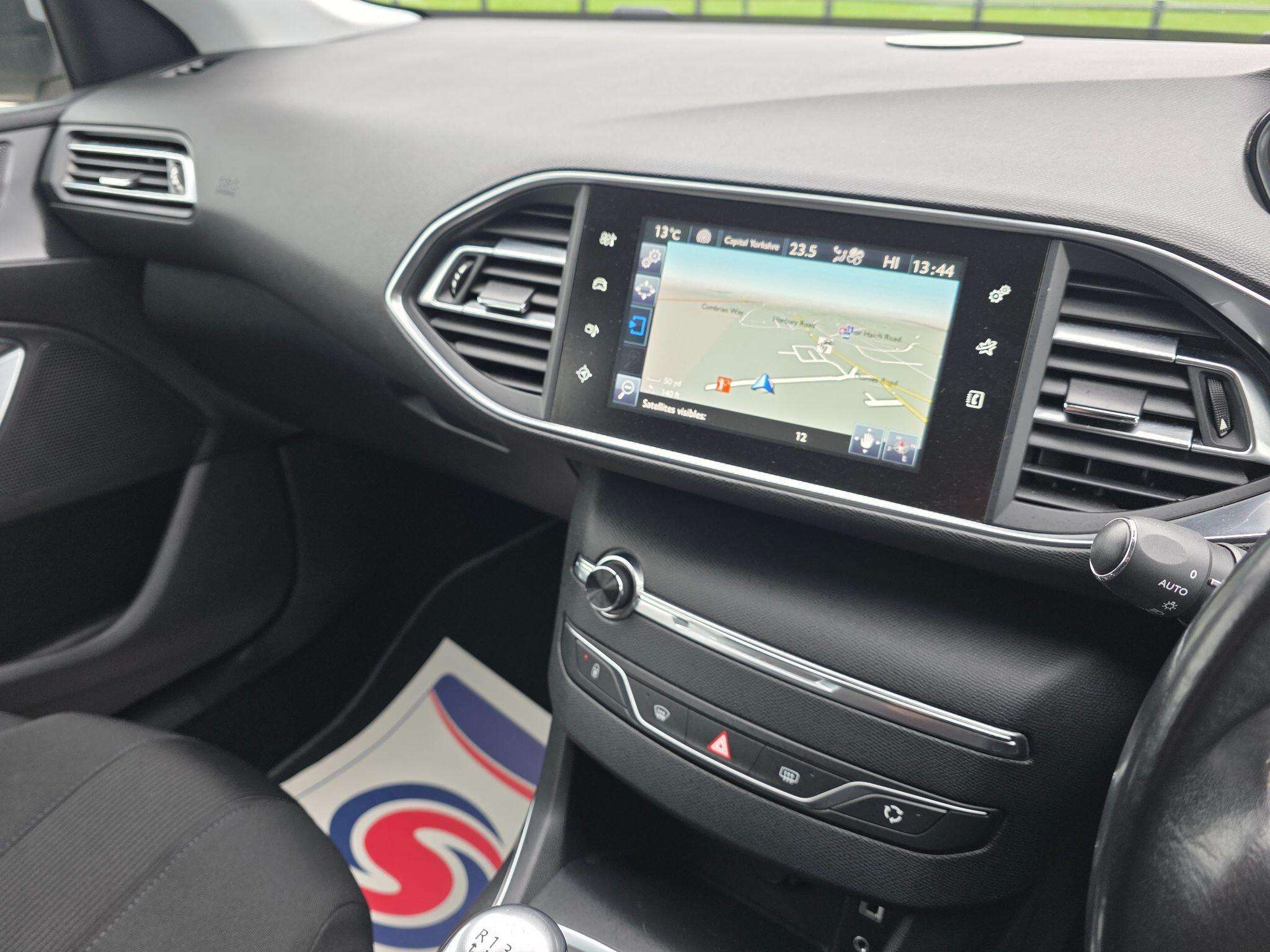 2014 PEUGEOT 308 2014 PEUGEOT 308