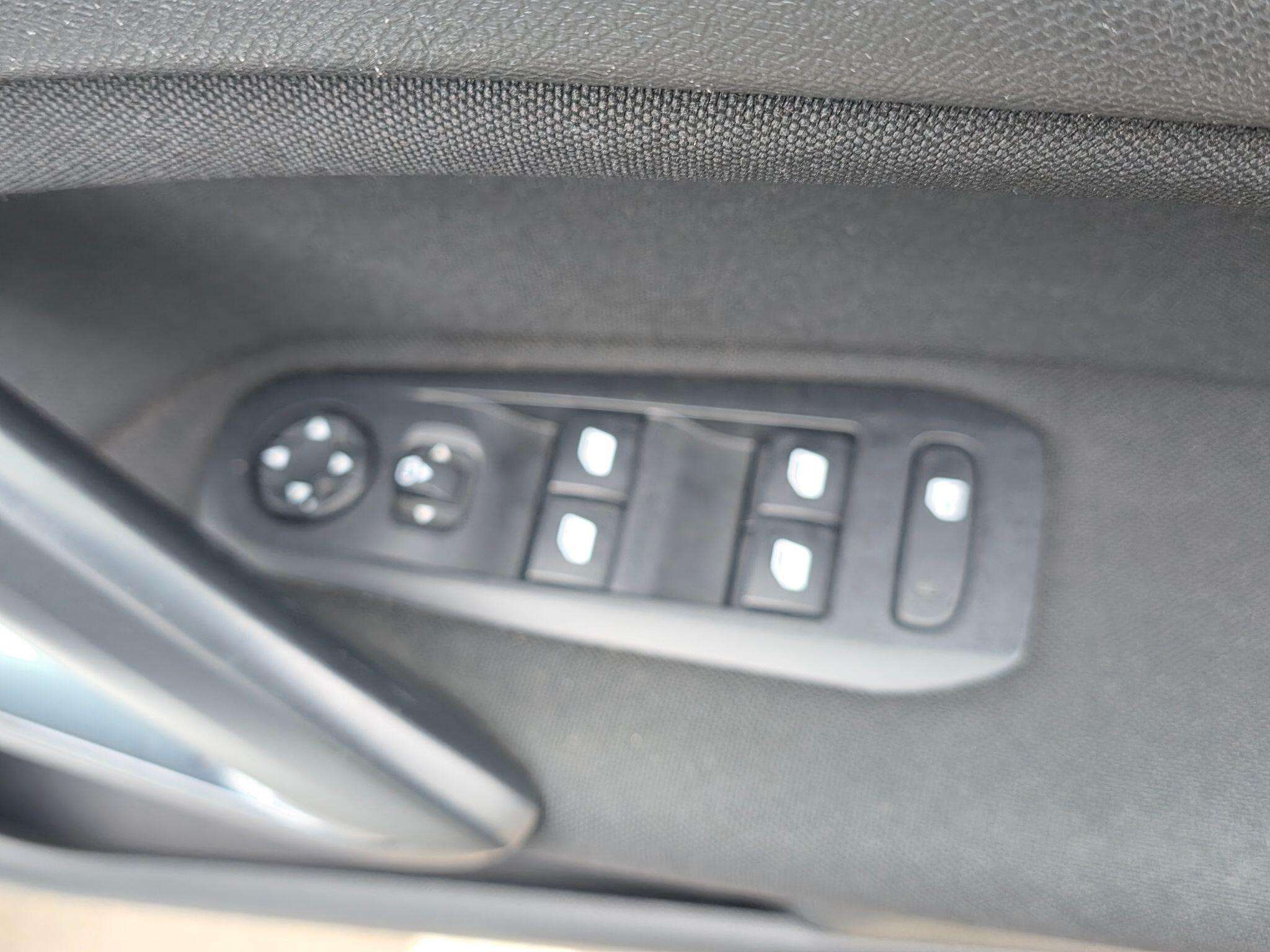 2014 PEUGEOT 308 2014 PEUGEOT 308