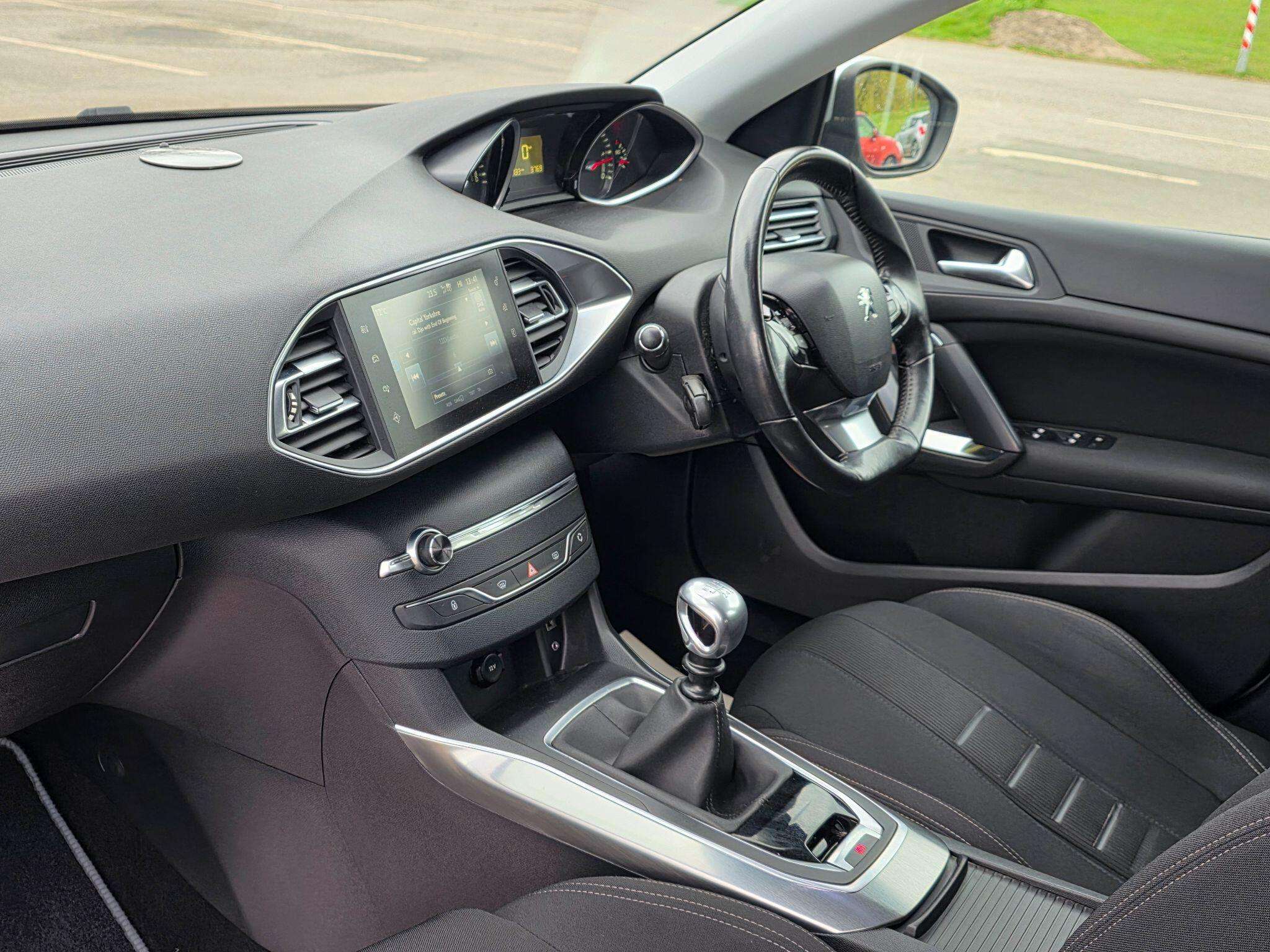 2014 PEUGEOT 308 2014 PEUGEOT 308