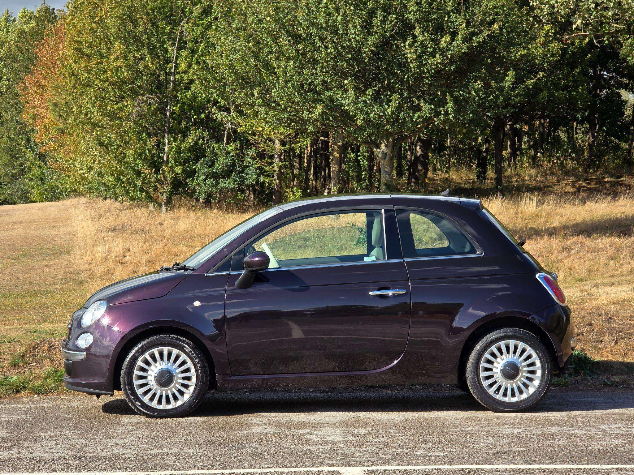 A 2013 FIAT 500 1.2 Lounge Euro 6 (s/s) 3dr A 2013 FIAT 500 1.2 Lounge Euro 6 (s/s) 3dr