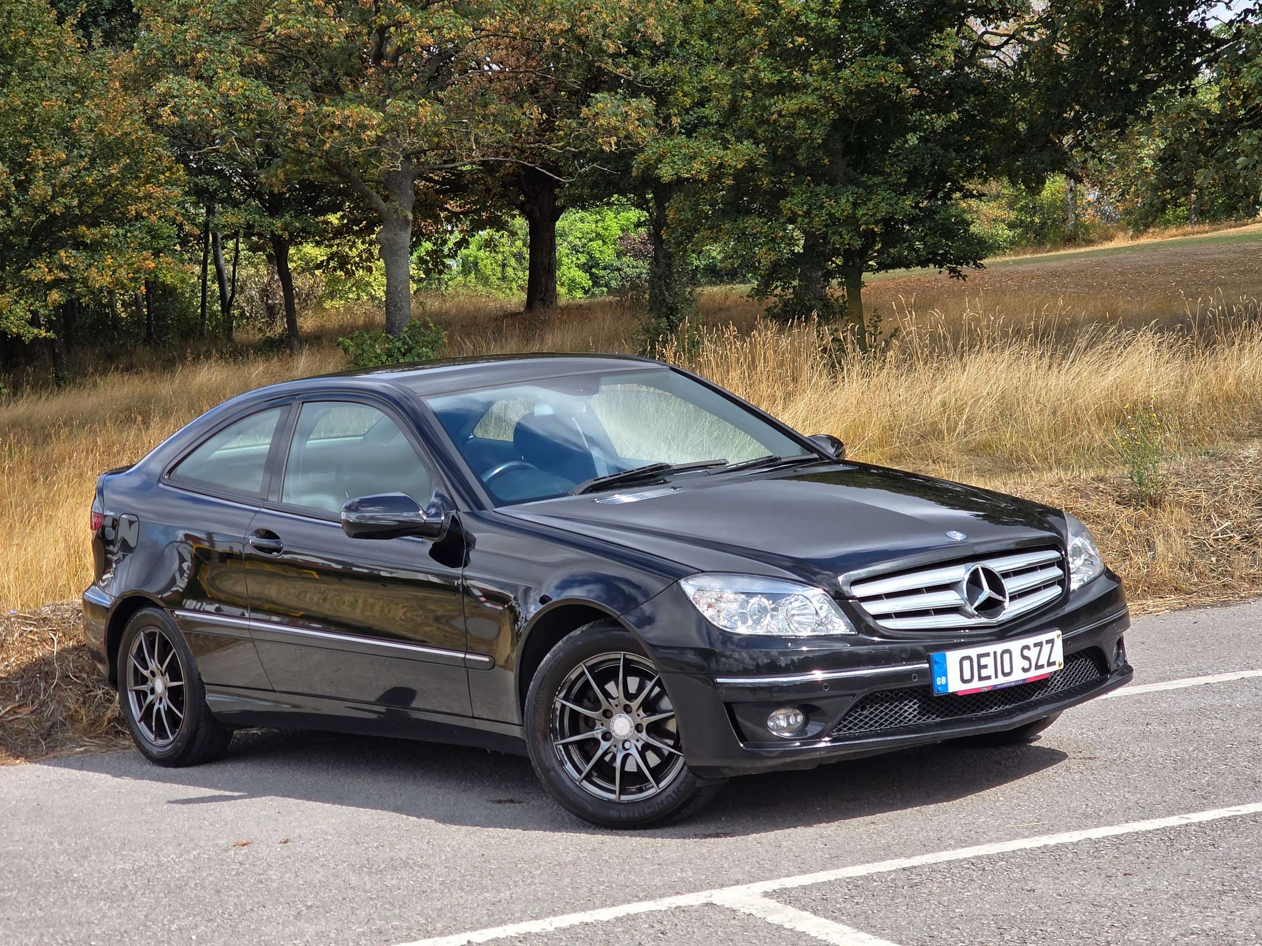 A 2010 MERCEDES-BENZ CLC CLASS 2.1 CLC200 CDI SE Coupe 3dr Diesel Manual Euro 4 (122 ps) A 2010 MERCEDES-BENZ CLC CLASS 2.1 CLC200 CDI SE Coupe 3dr Diesel Manual Euro 4 (122 ps)