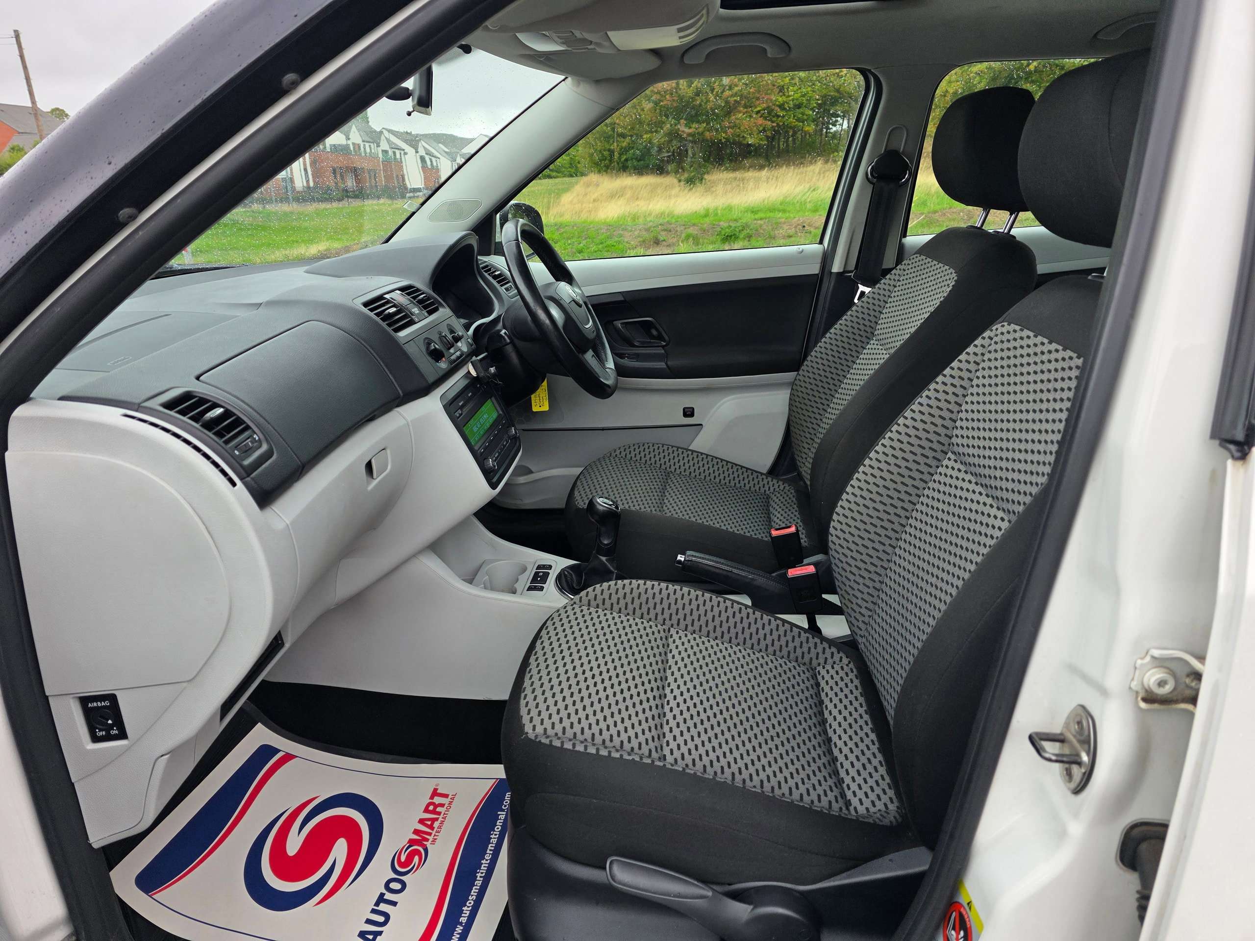 2010 SKODA FABIA 2010 SKODA FABIA