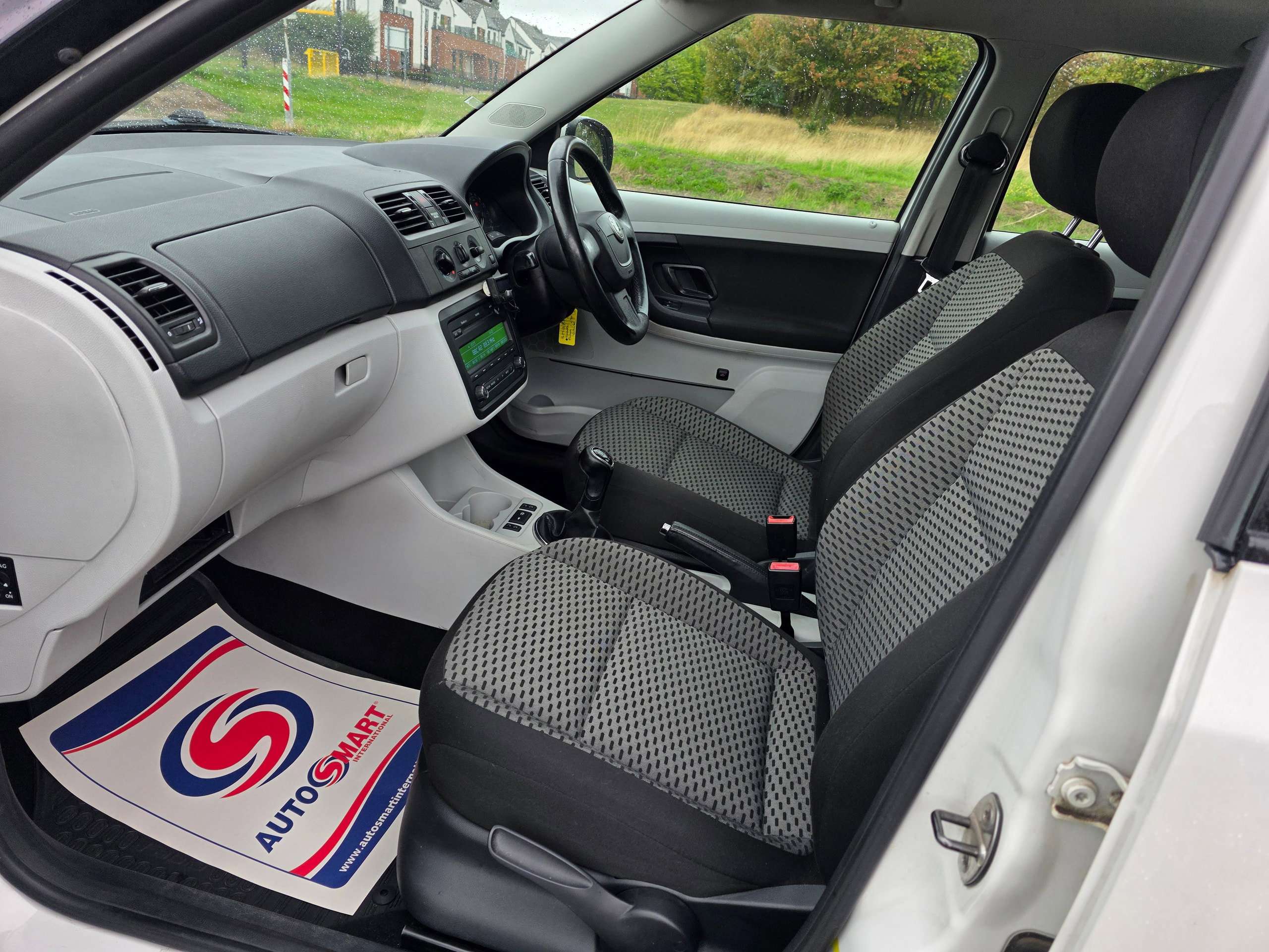 2010 SKODA FABIA 2010 SKODA FABIA
