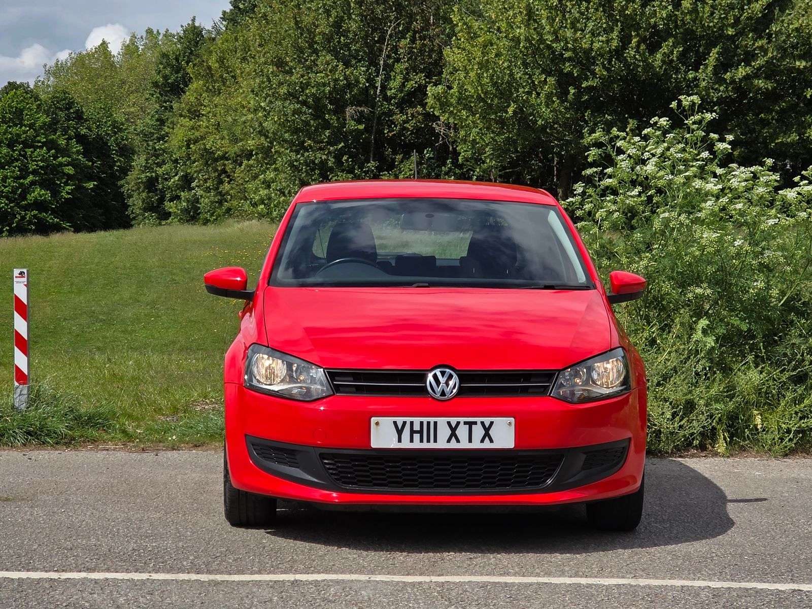 A 2011 VOLKSWAGEN POLO 1.4 SE Hatchback 5dr Petrol Manual Euro 5 (85 ps) A 2011 VOLKSWAGEN POLO 1.4 SE Hatchback 5dr Petrol Manual Euro 5 (85 ps)