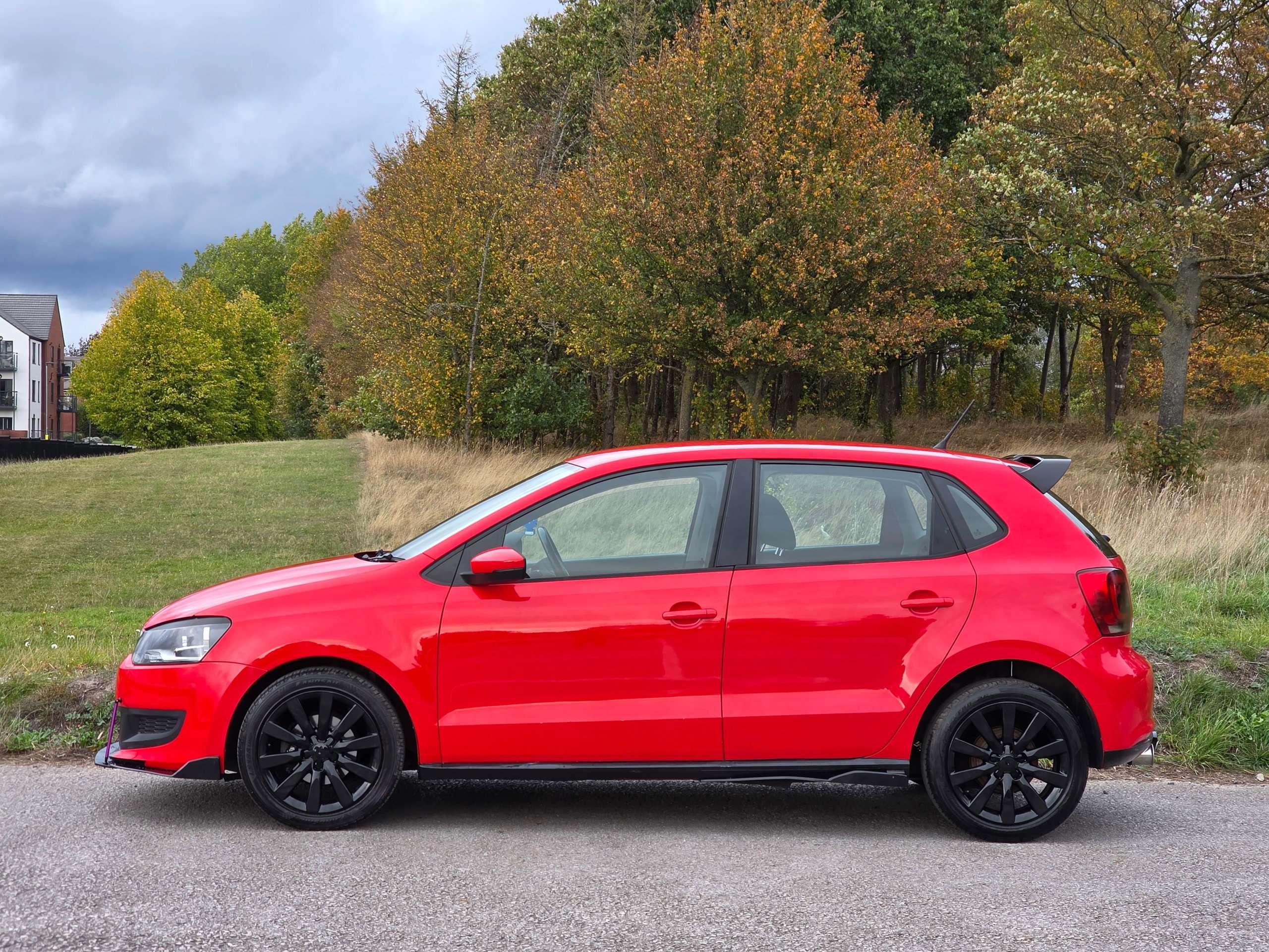 A 2011 VOLKSWAGEN POLO 1.4 SE Hatchback 5dr Petrol Manual Euro 5 (85 ps) A 2011 VOLKSWAGEN POLO 1.4 SE Hatchback 5dr Petrol Manual Euro 5 (85 ps)