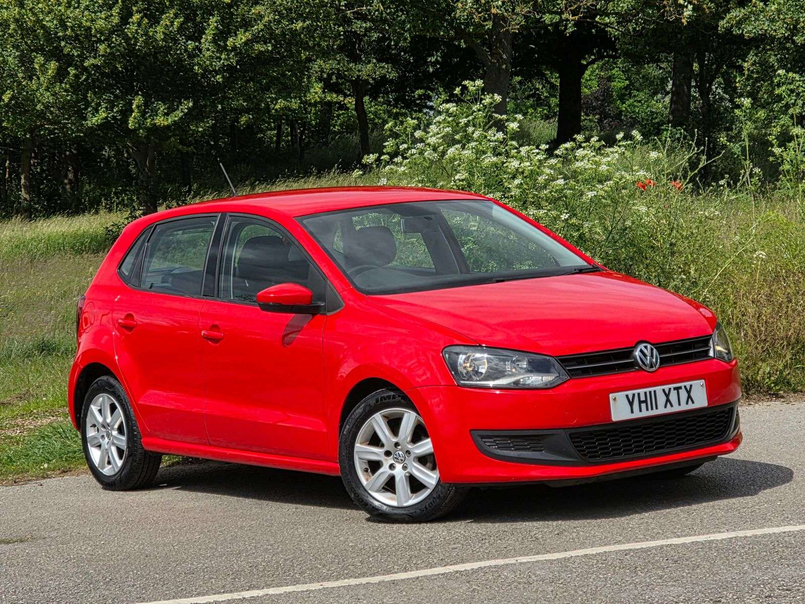 A 2011 VOLKSWAGEN POLO 1.4 SE Hatchback 5dr Petrol Manual Euro 5 (85 ps) A 2011 VOLKSWAGEN POLO 1.4 SE Hatchback 5dr Petrol Manual Euro 5 (85 ps)