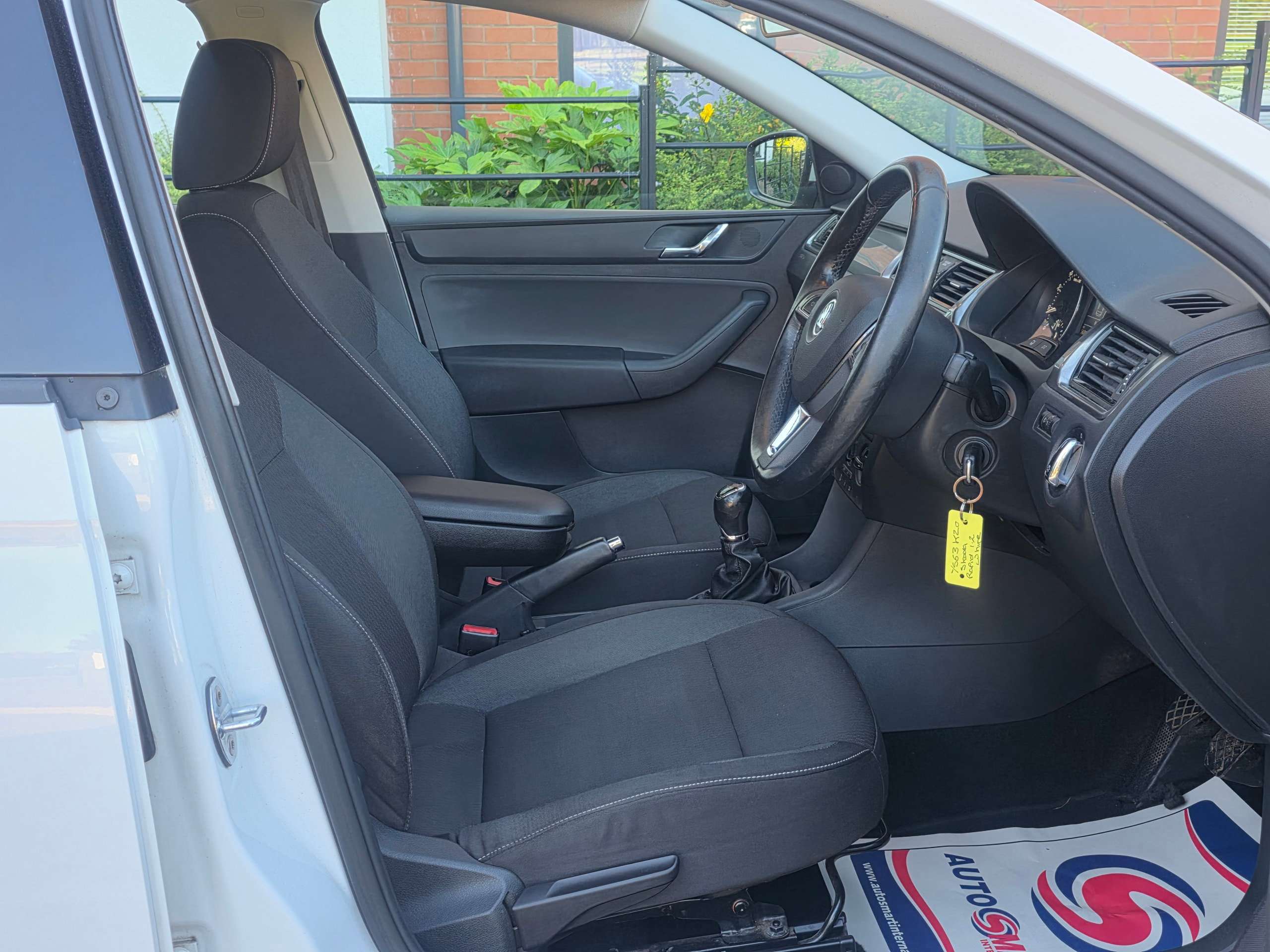 2013 SKODA RAPID SPACEBACK 2013 SKODA RAPID SPACEBACK