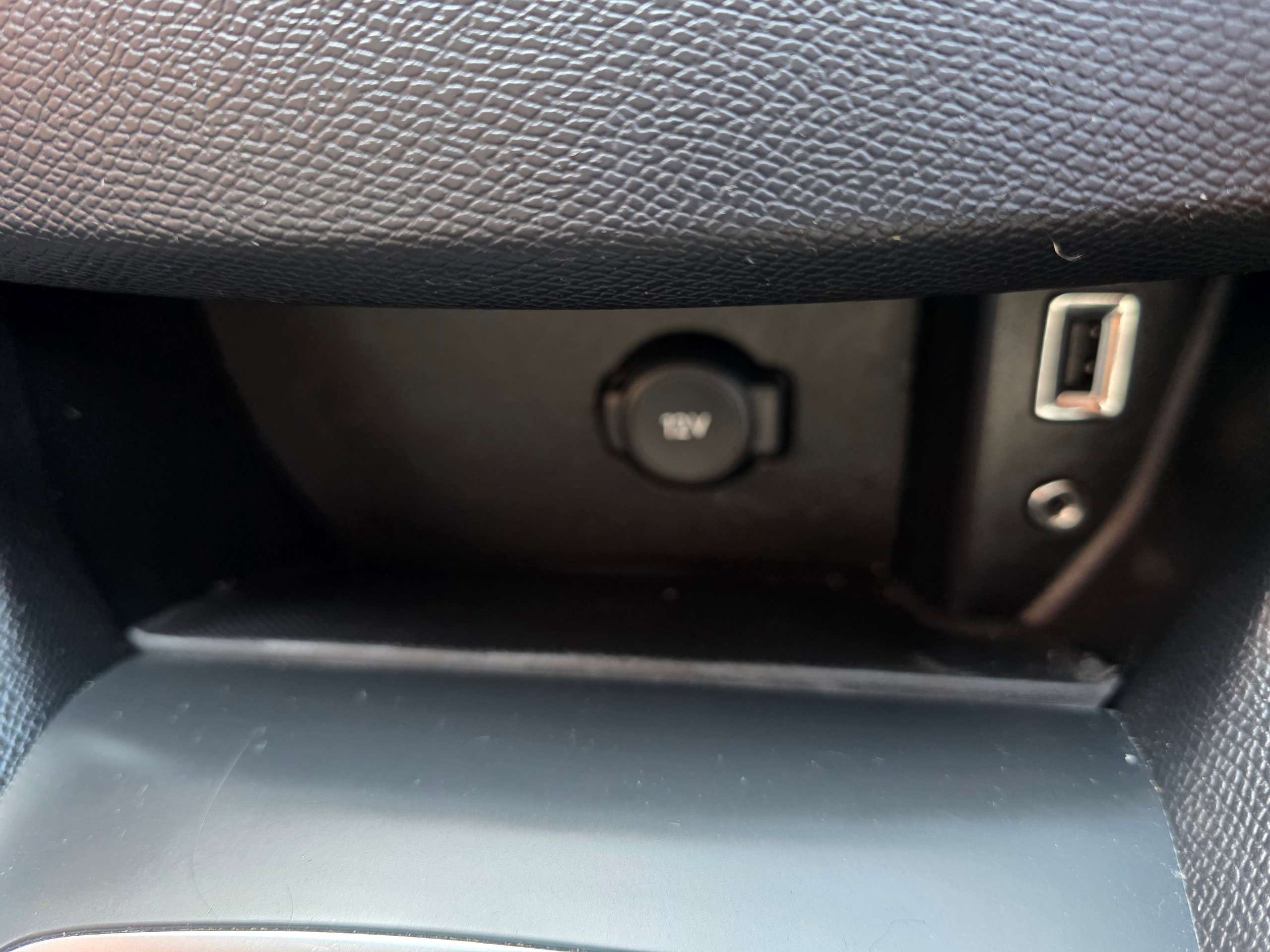 2014 PEUGEOT 308 2014 PEUGEOT 308