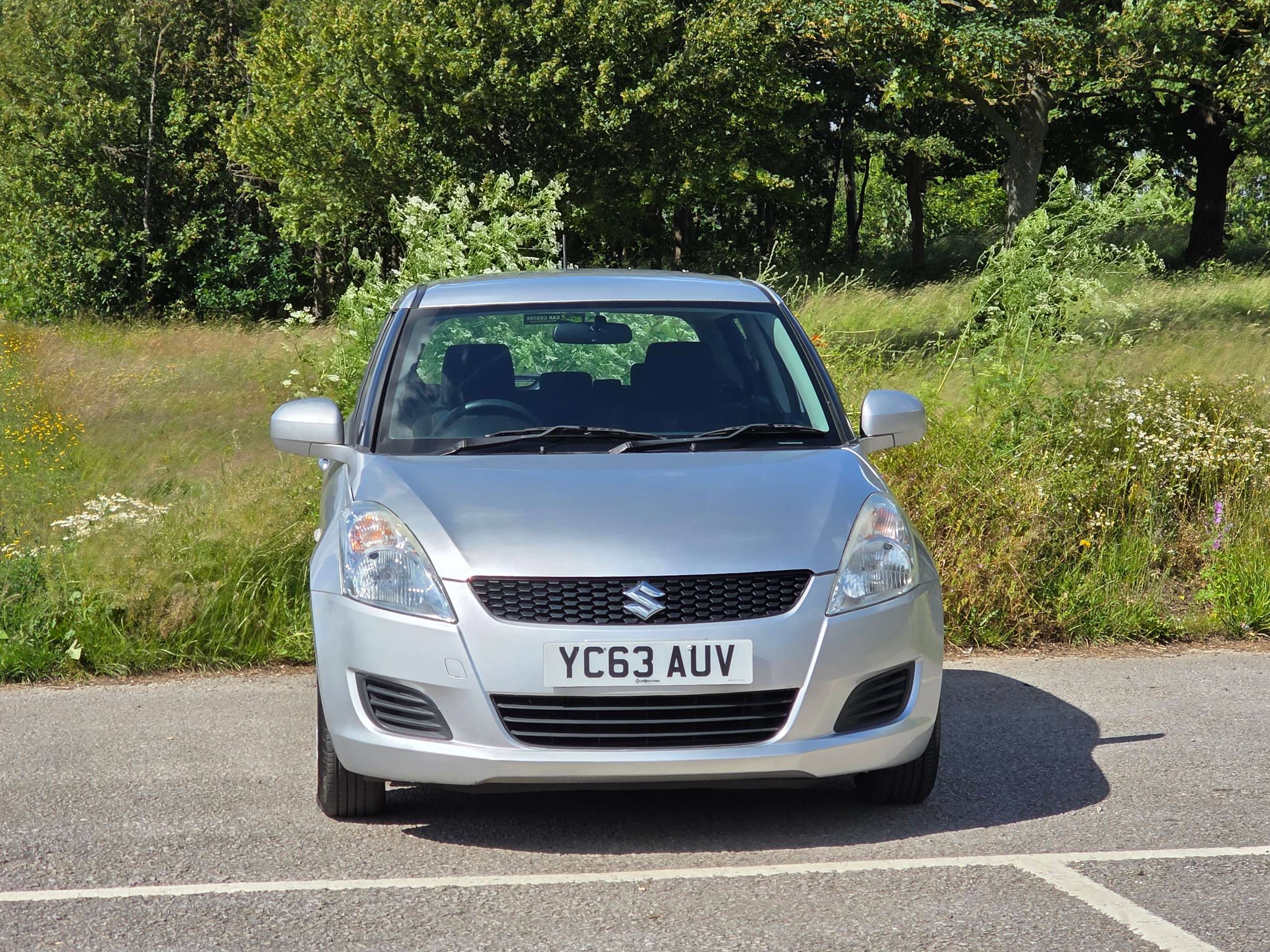 A 2013 SUZUKI SWIFT 1.2 SZ2 Hatchback 5dr Petrol Manual Euro 5 (94 ps) A 2013 SUZUKI SWIFT 1.2 SZ2 Hatchback 5dr Petrol Manual Euro 5 (94 ps)