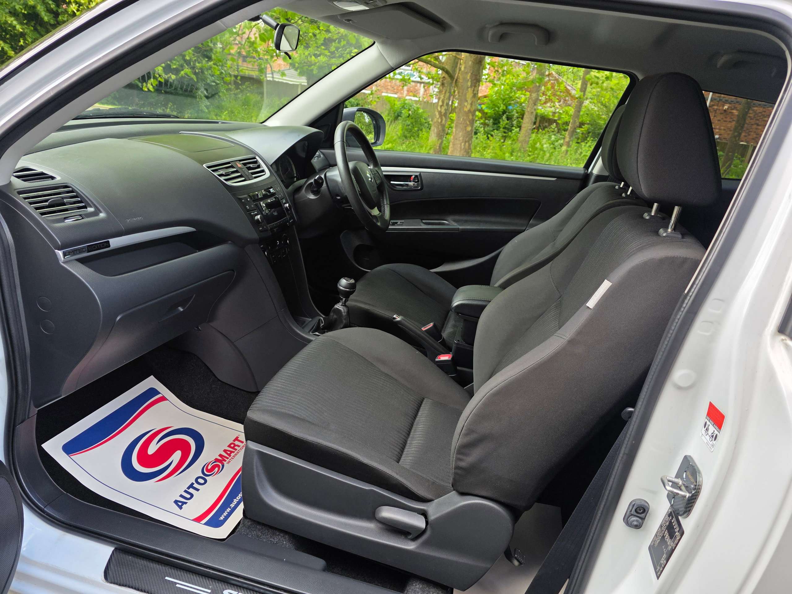 2012 SUZUKI SWIFT 2012 SUZUKI SWIFT