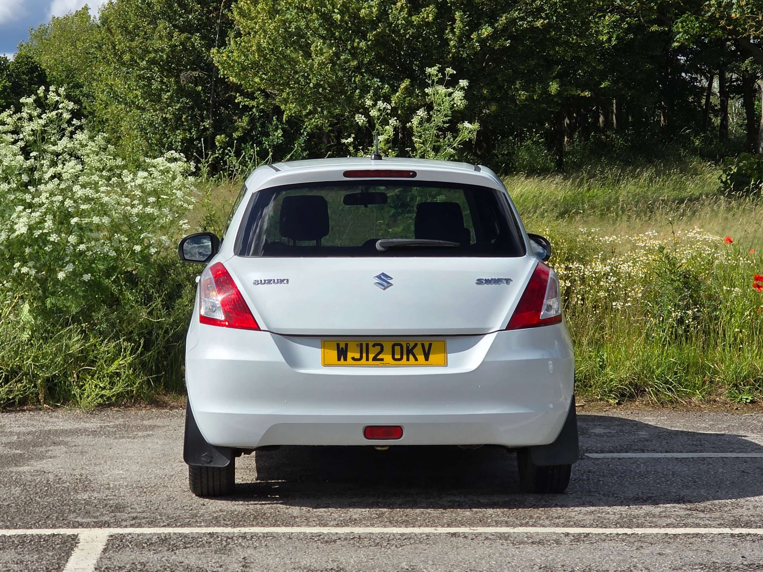 2012 SUZUKI SWIFT 2012 SUZUKI SWIFT