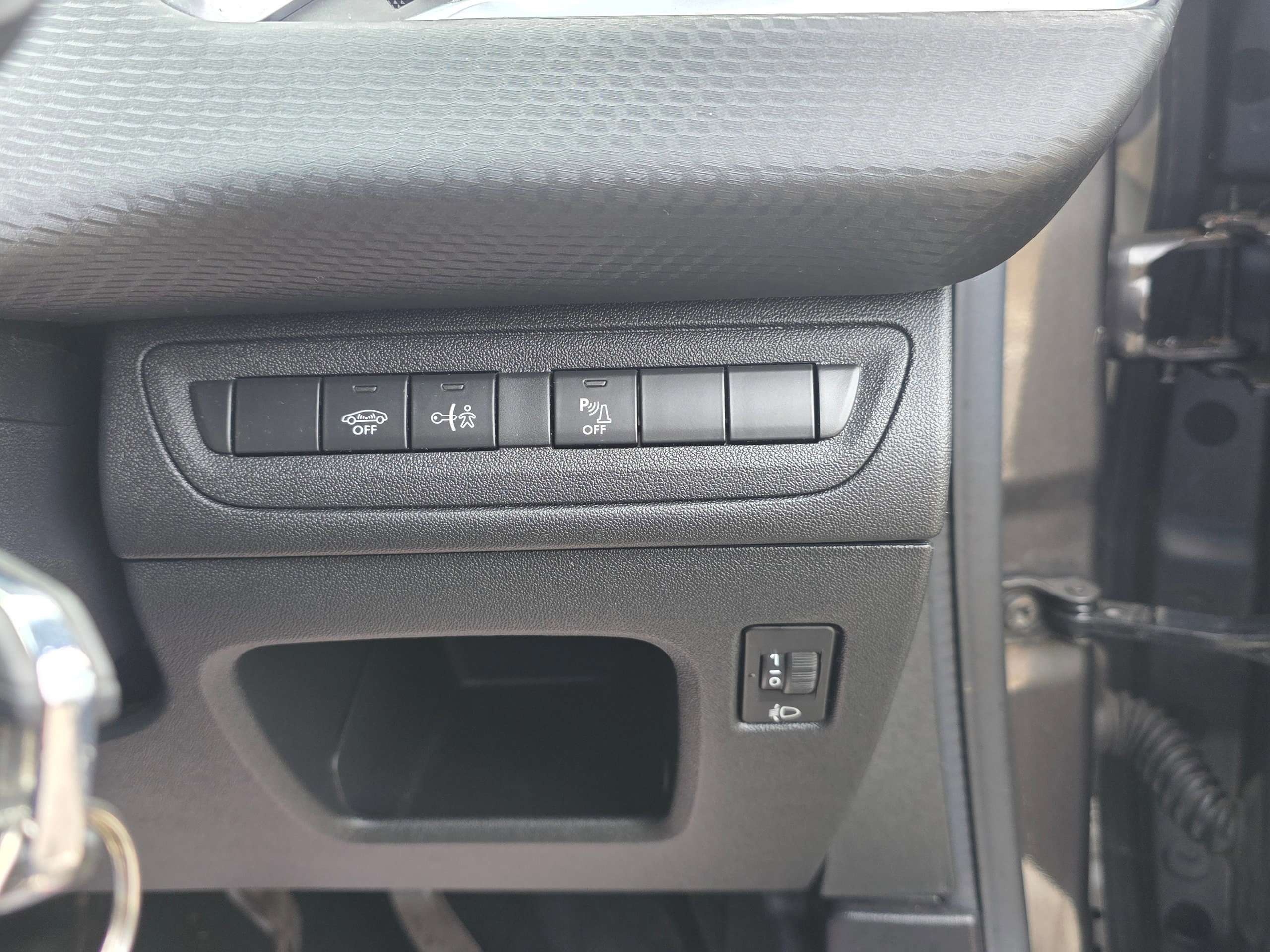 2016 PEUGEOT 2008 2016 PEUGEOT 2008
