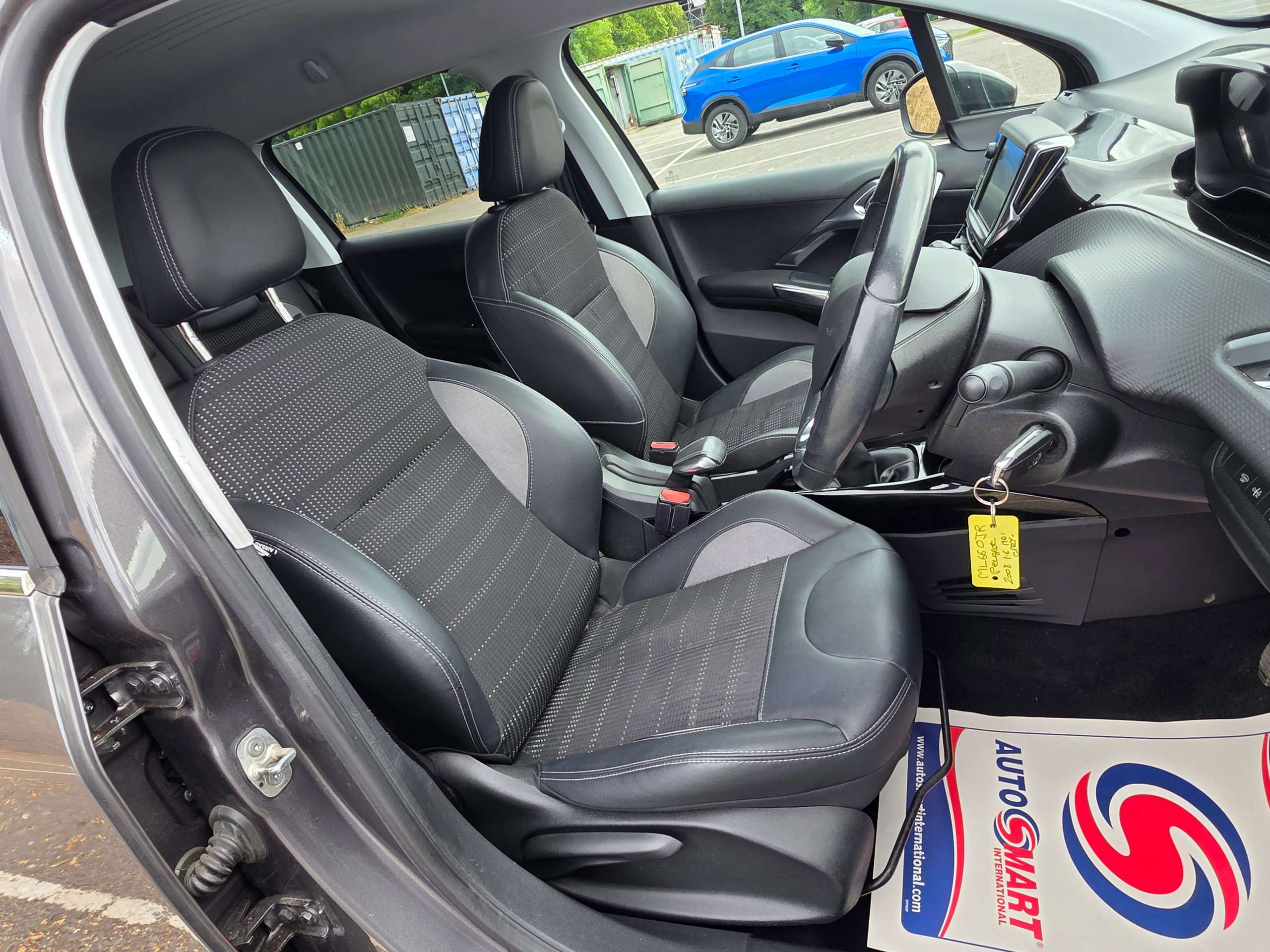 2016 PEUGEOT 2008 2016 PEUGEOT 2008
