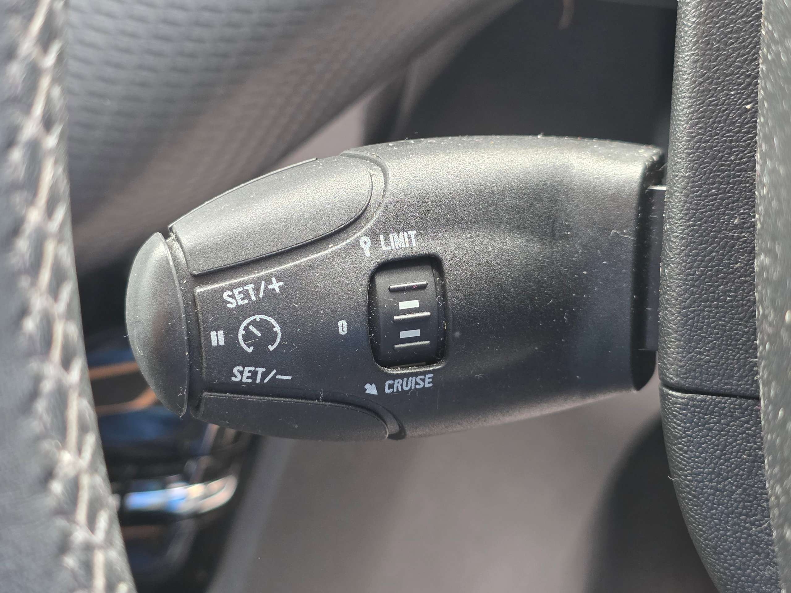 2016 PEUGEOT 2008 2016 PEUGEOT 2008
