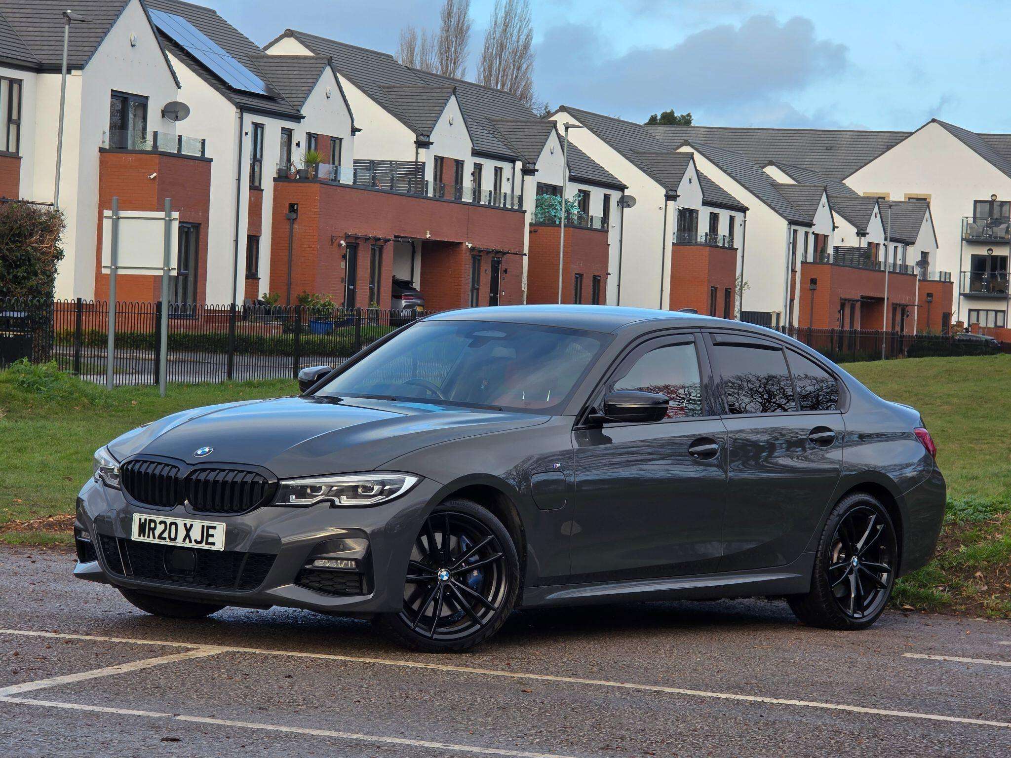 A 2020 BMW 3 SERIES 2.0 330e 12kWh M Sport Plus Edition Auto Euro 6 (s/s) 4dr A 2020 BMW 3 SERIES 2.0 330e 12kWh M Sport Plus Edition Auto Euro 6 (s/s) 4dr