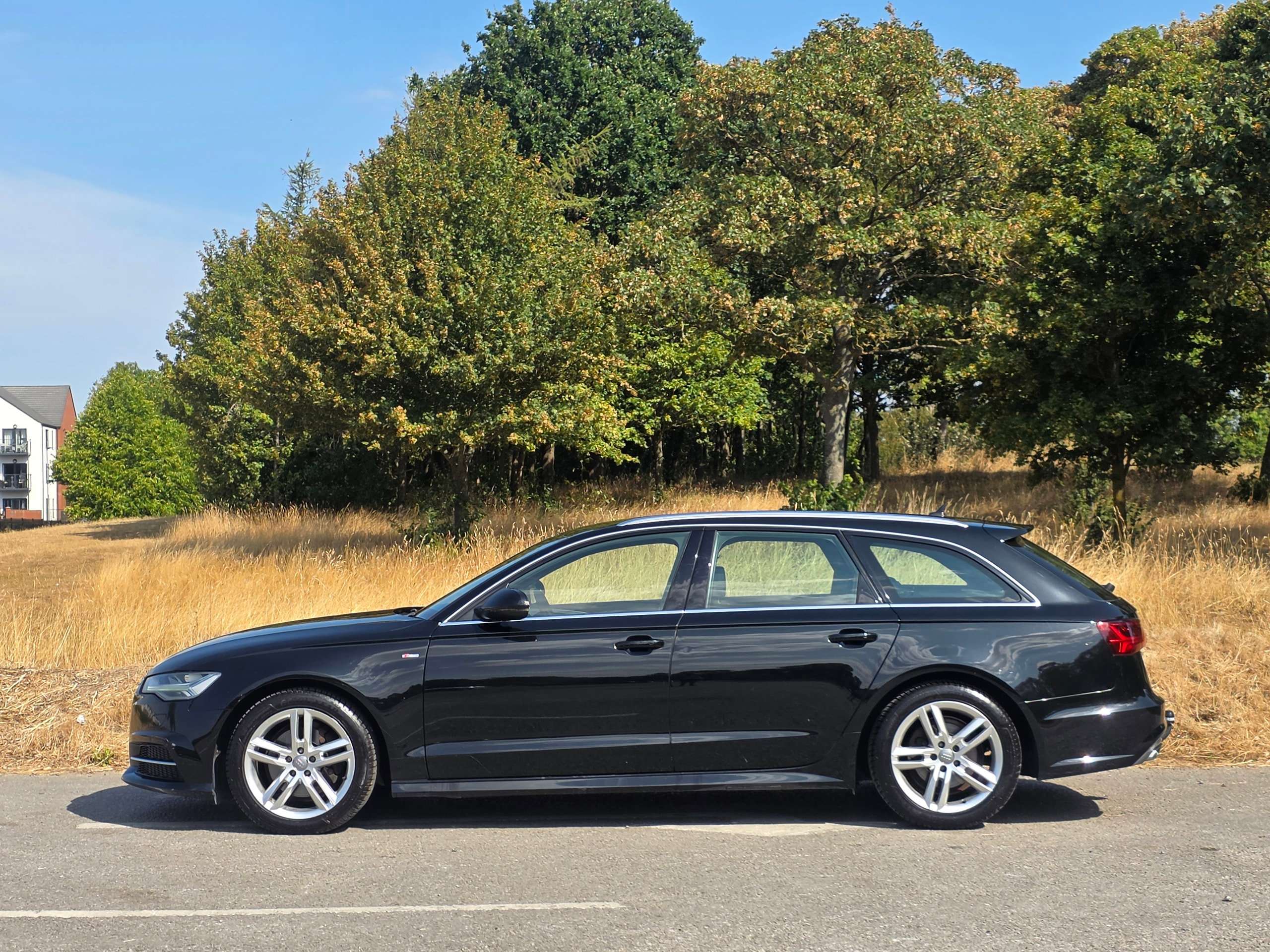 A 2016 AUDI A6 AVANT 2.0 TDI ultra S line Estate 5dr Diesel S Tronic Euro 6 (s/s) (190 ps) A 2016 AUDI A6 AVANT 2.0 TDI ultra S line Estate 5dr Diesel S Tronic Euro 6 (s/s) (190 ps)