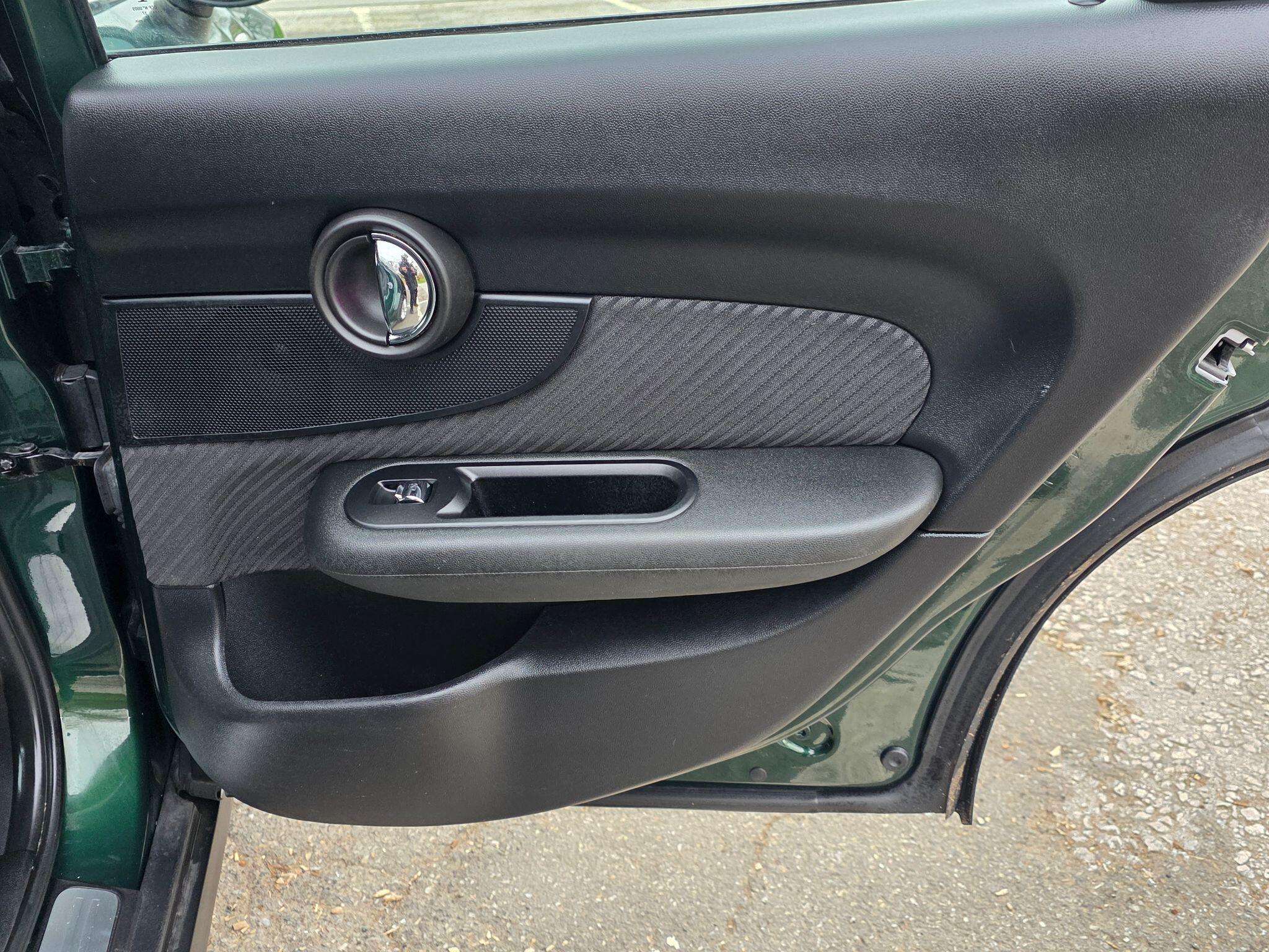 2017 MINI CLUBMAN 2017 MINI CLUBMAN