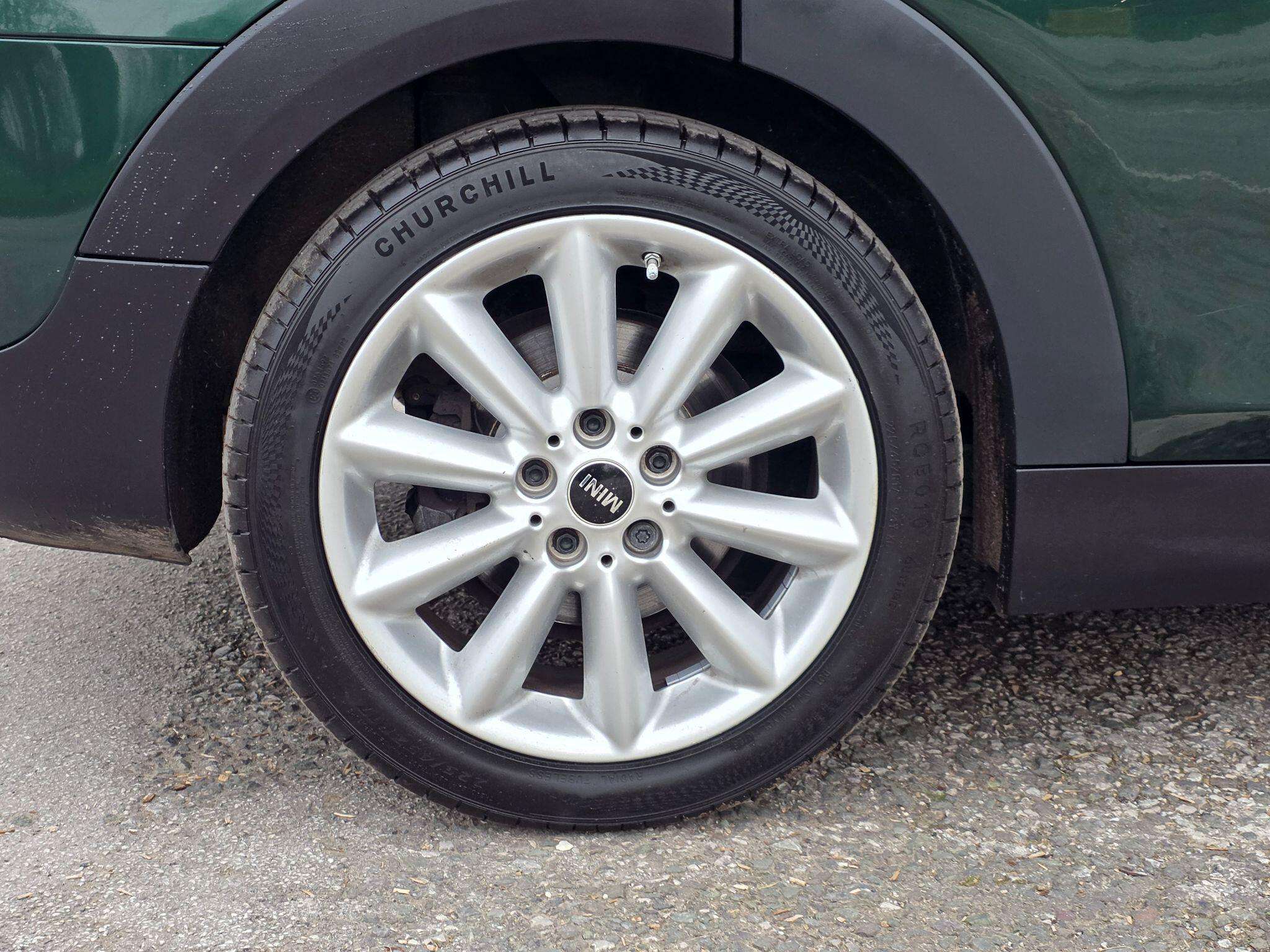 2017 MINI CLUBMAN 2017 MINI CLUBMAN