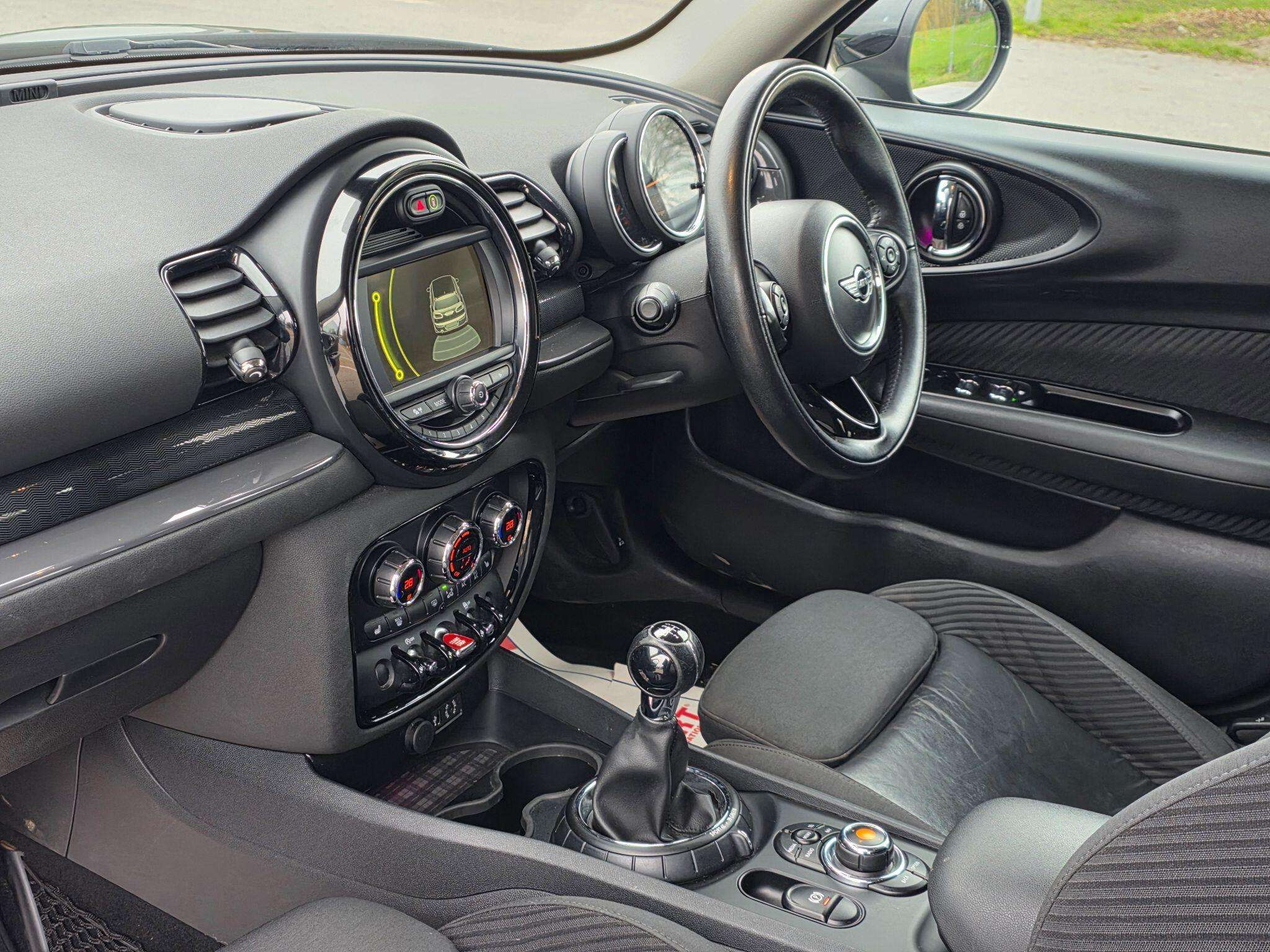 2017 MINI CLUBMAN 2017 MINI CLUBMAN