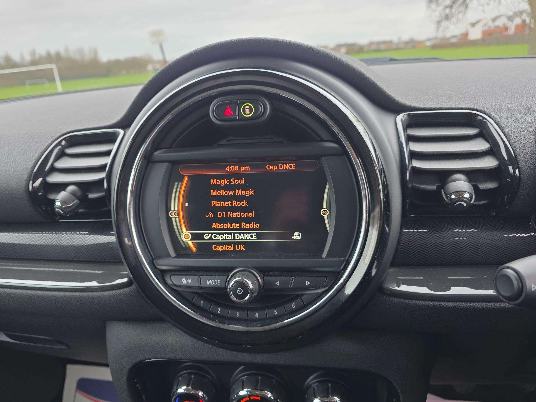 2017 MINI CLUBMAN 2017 MINI CLUBMAN