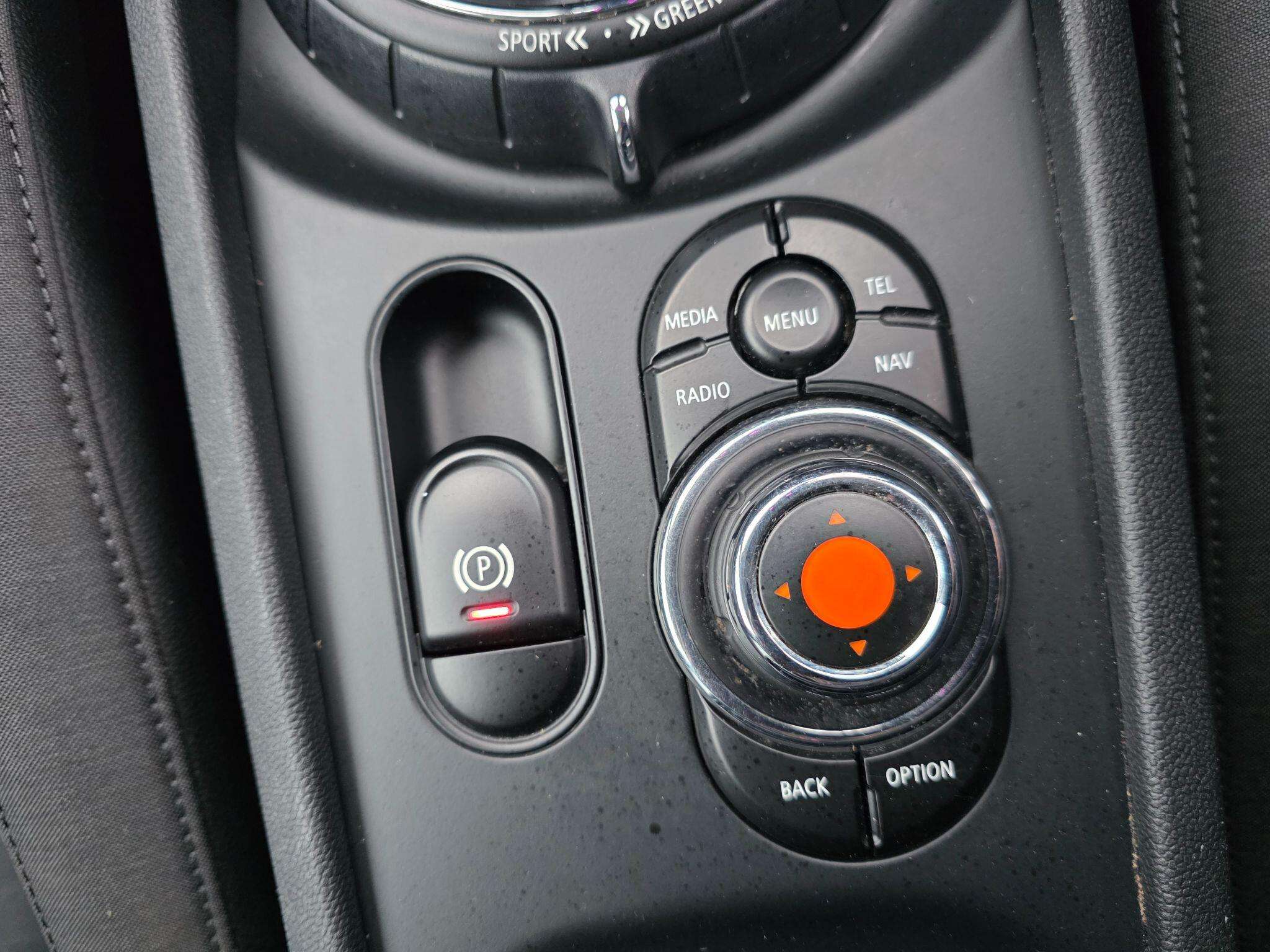 2017 MINI CLUBMAN 2017 MINI CLUBMAN