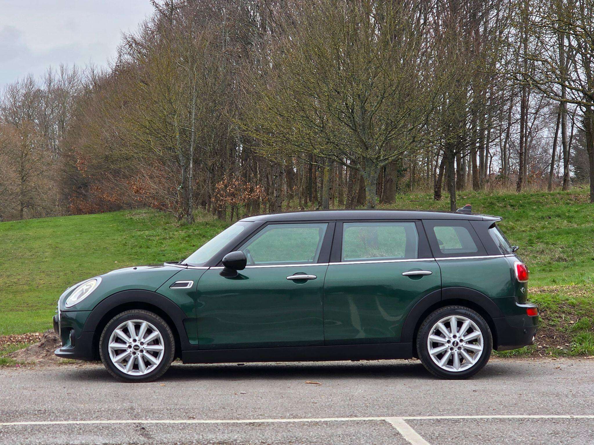 A 2017 MINI CLUBMAN 2.0 Cooper D Euro 6 (s/s) 6dr A 2017 MINI CLUBMAN 2.0 Cooper D Euro 6 (s/s) 6dr