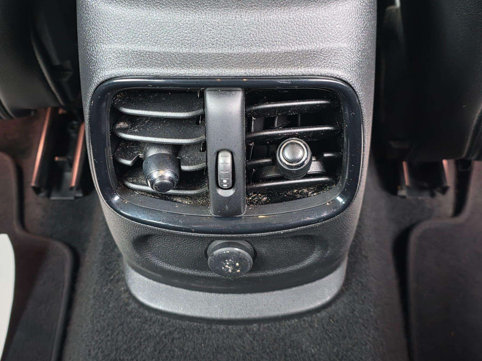 2017 MINI CLUBMAN 2017 MINI CLUBMAN