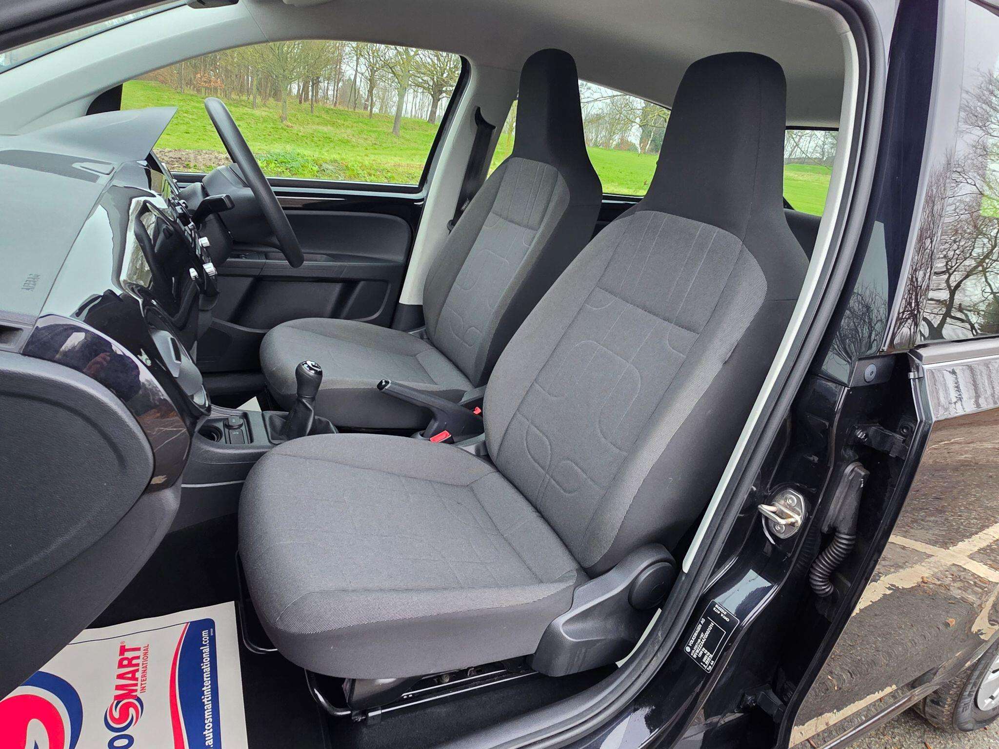 2015 VOLKSWAGEN UP! 2015 VOLKSWAGEN UP!