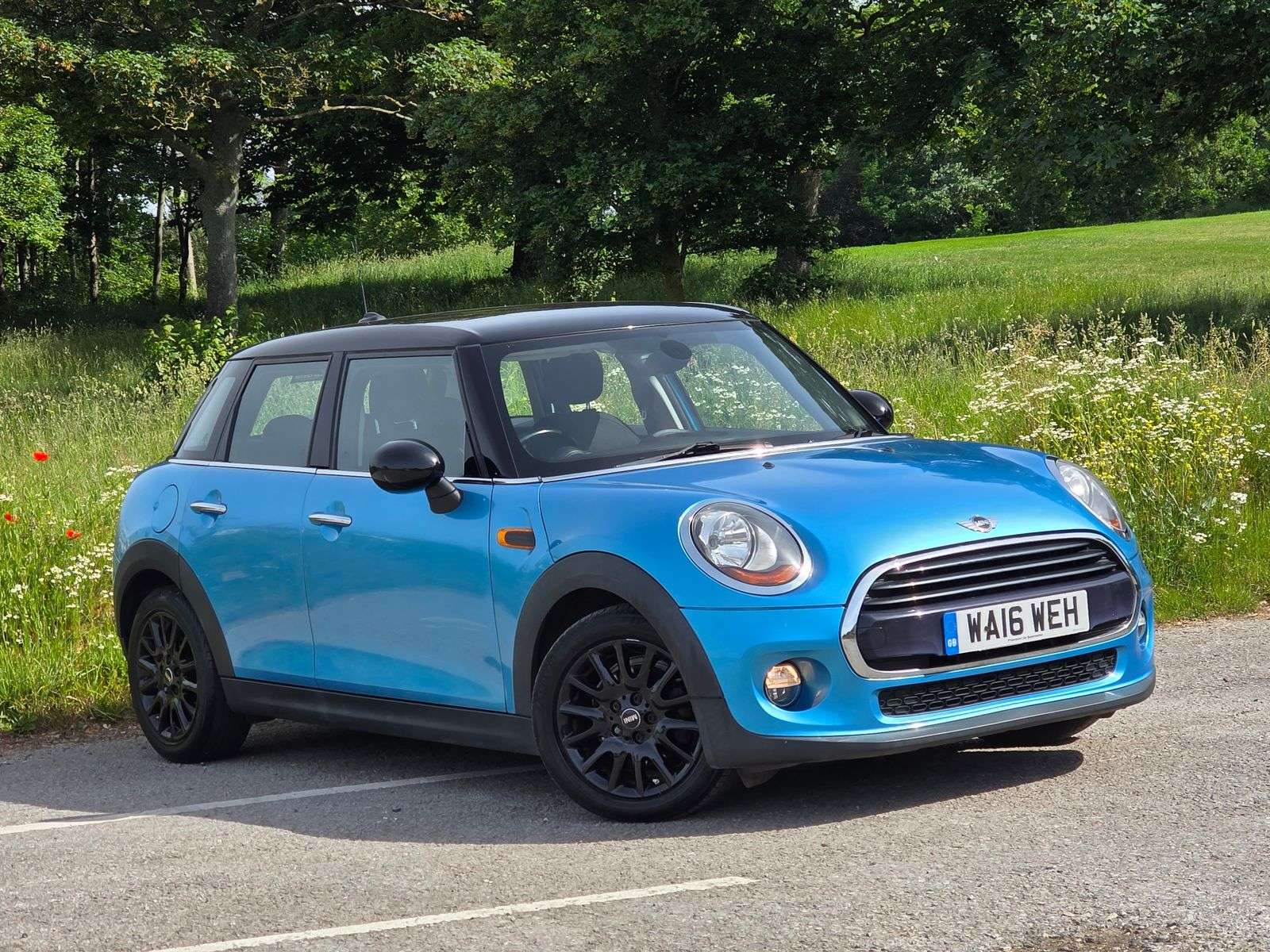 A 2016 MINI HATCH 1.5 Cooper D Euro 6 (s/s) 5dr A 2016 MINI HATCH 1.5 Cooper D Euro 6 (s/s) 5dr