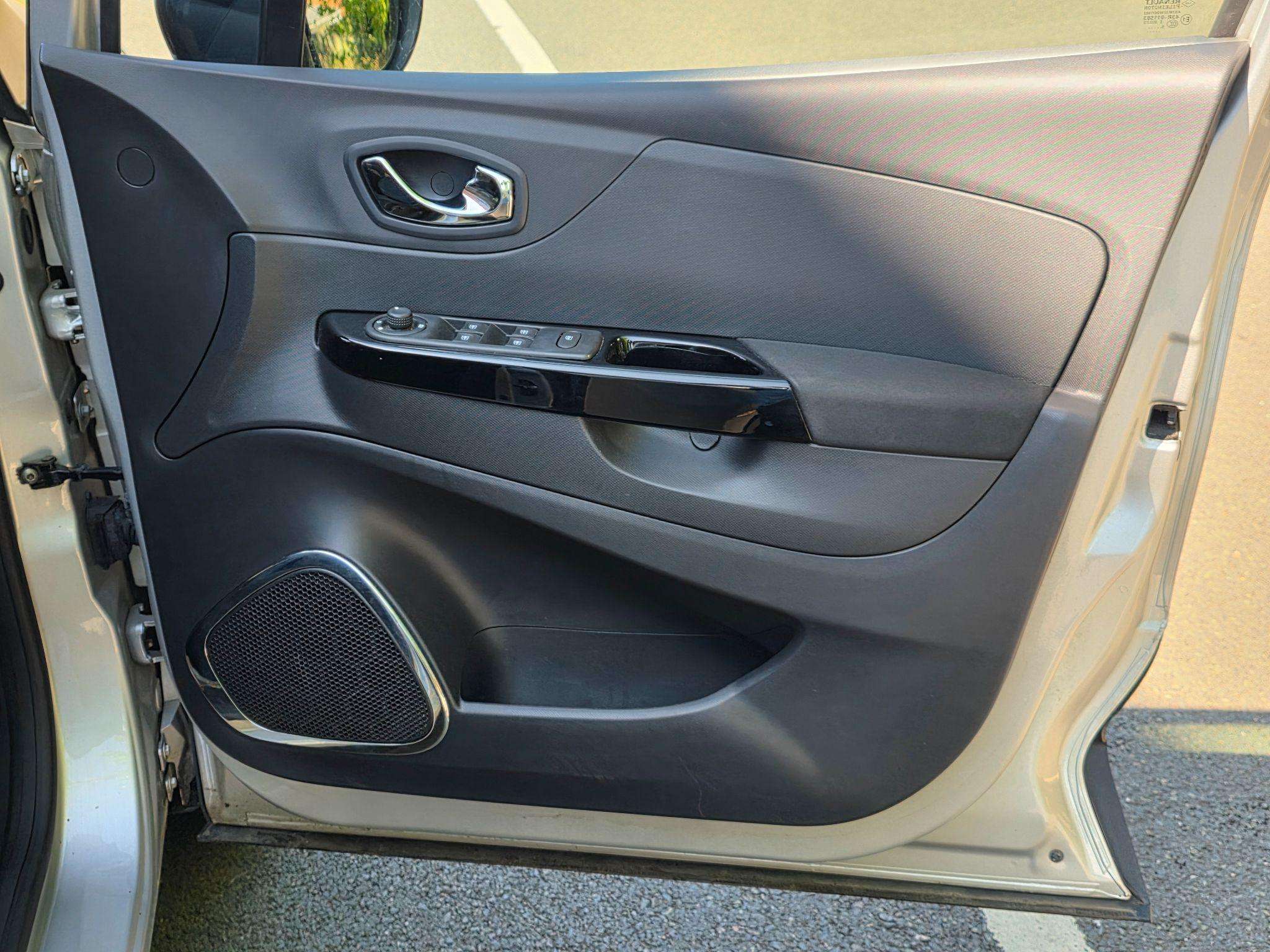 2015 RENAULT CAPTUR 2015 RENAULT CAPTUR