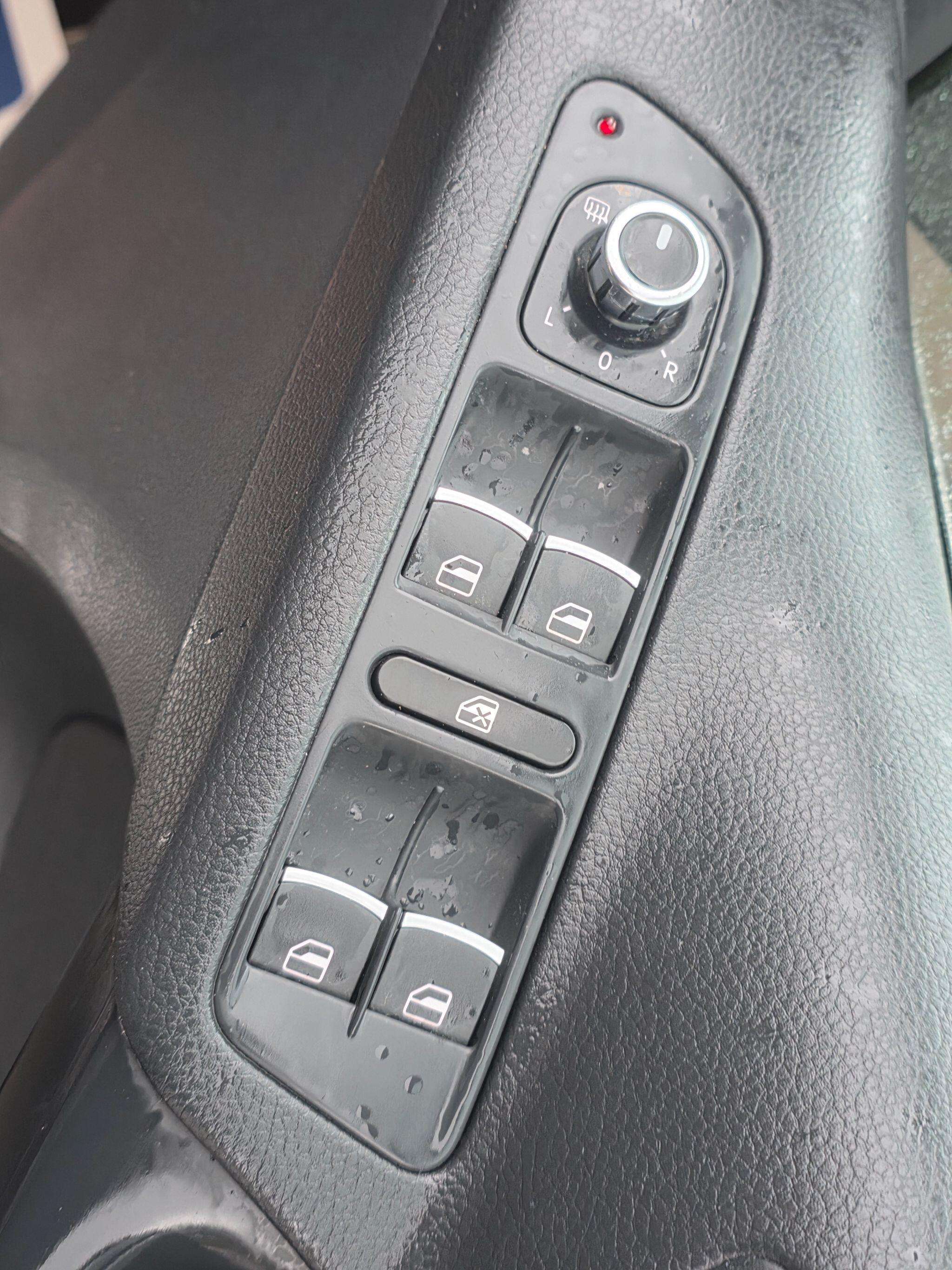 2013 VOLKSWAGEN TIGUAN 2013 VOLKSWAGEN TIGUAN