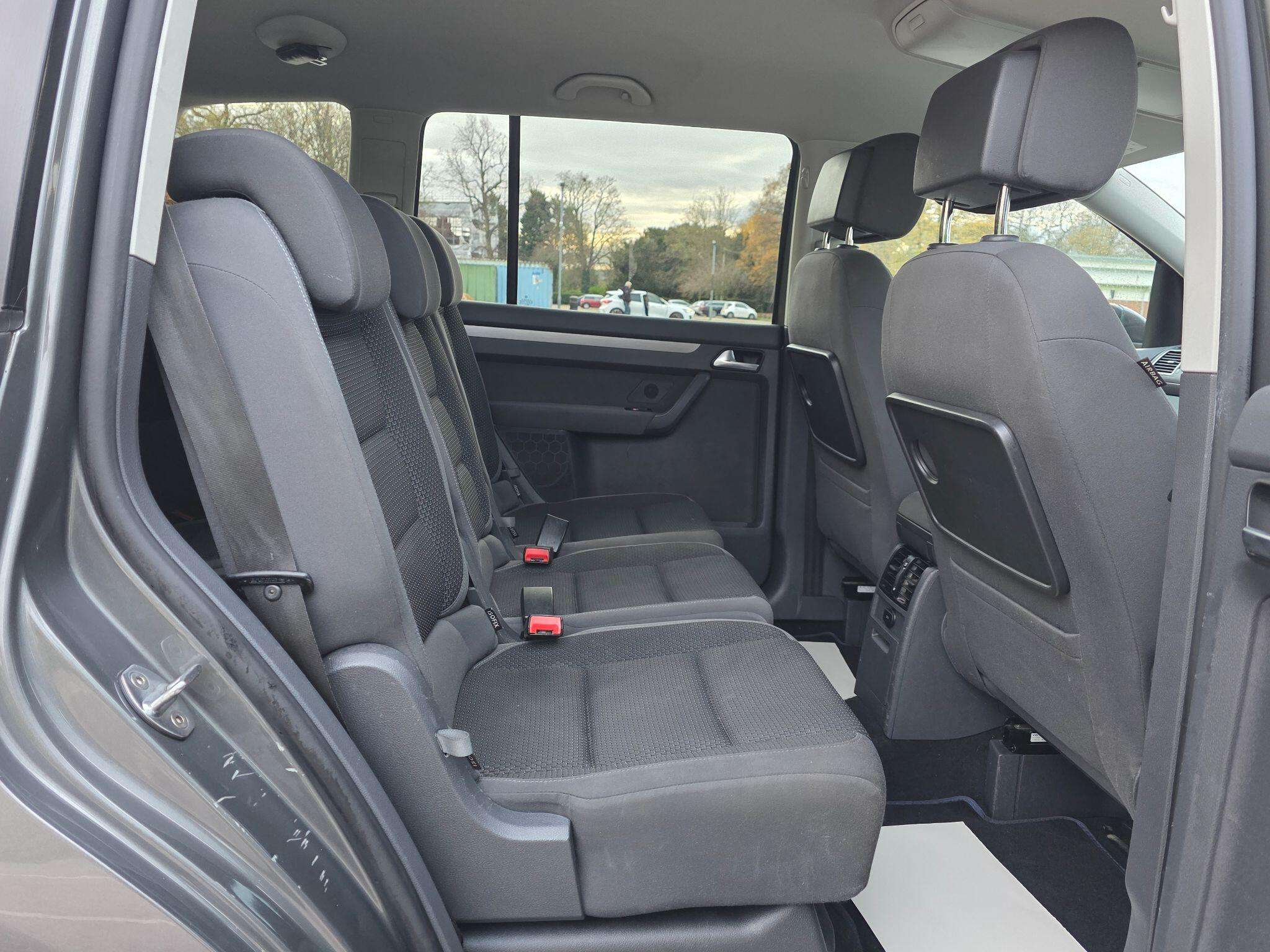 2014 VOLKSWAGEN TOURAN 2014 VOLKSWAGEN TOURAN