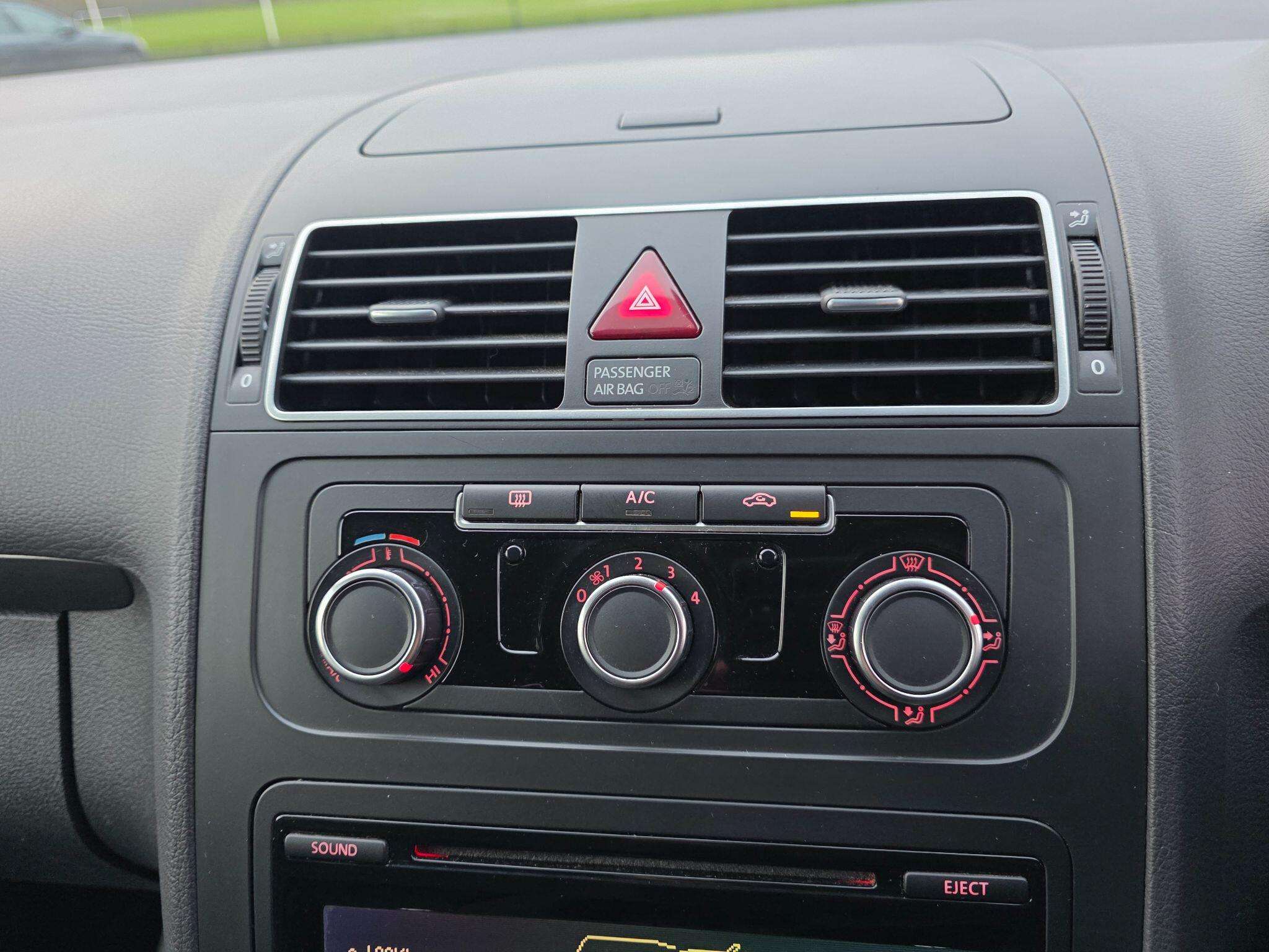 2014 VOLKSWAGEN TOURAN 2014 VOLKSWAGEN TOURAN