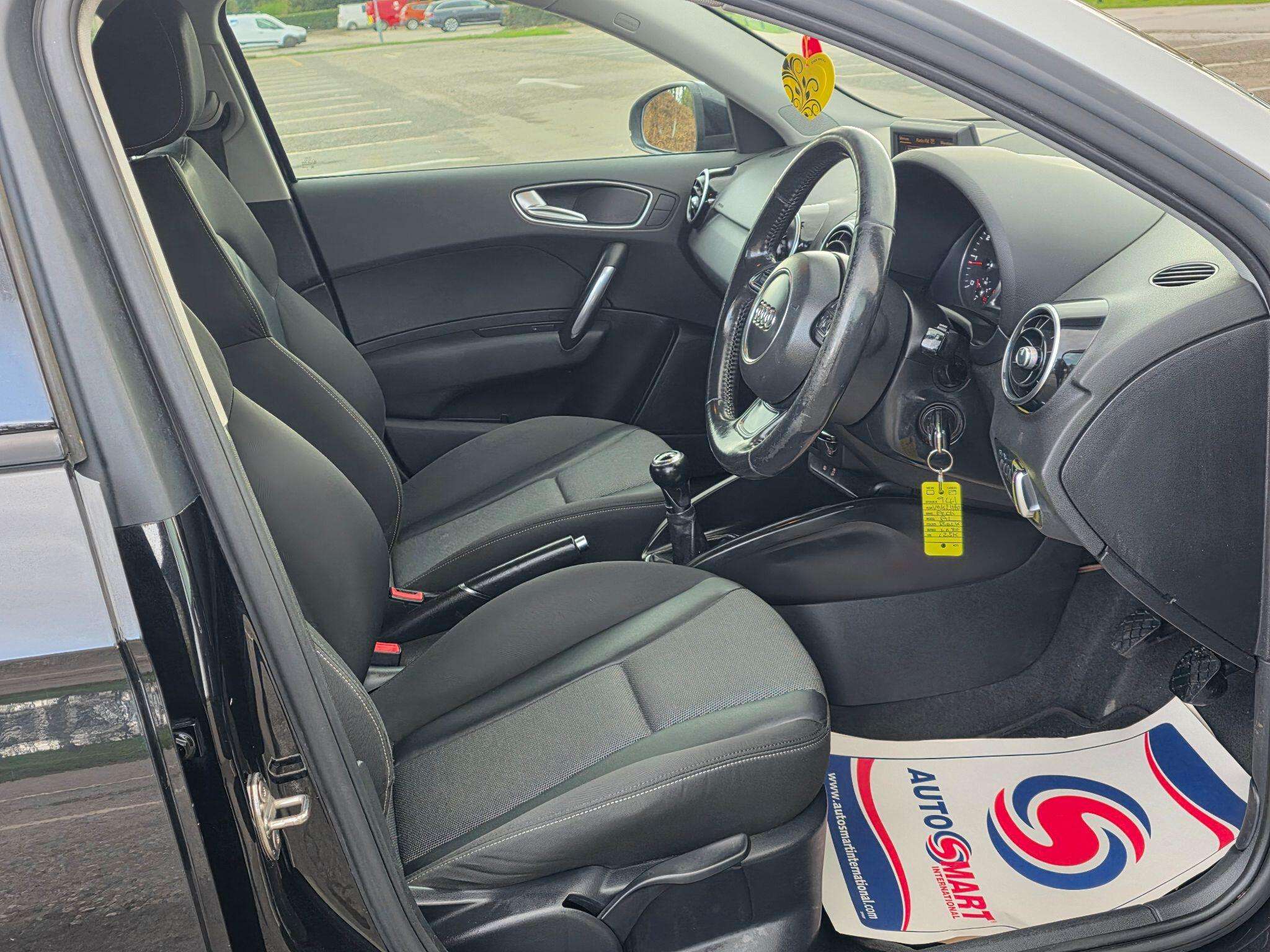 2012 AUDI A1 2012 AUDI A1