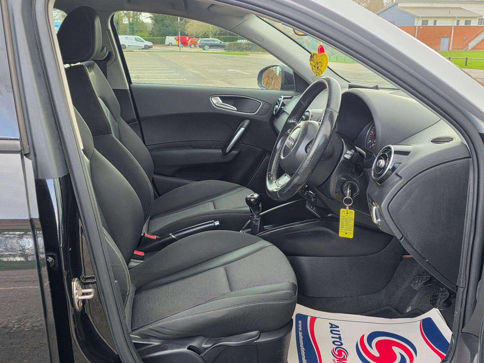 2012 AUDI A1 2012 AUDI A1