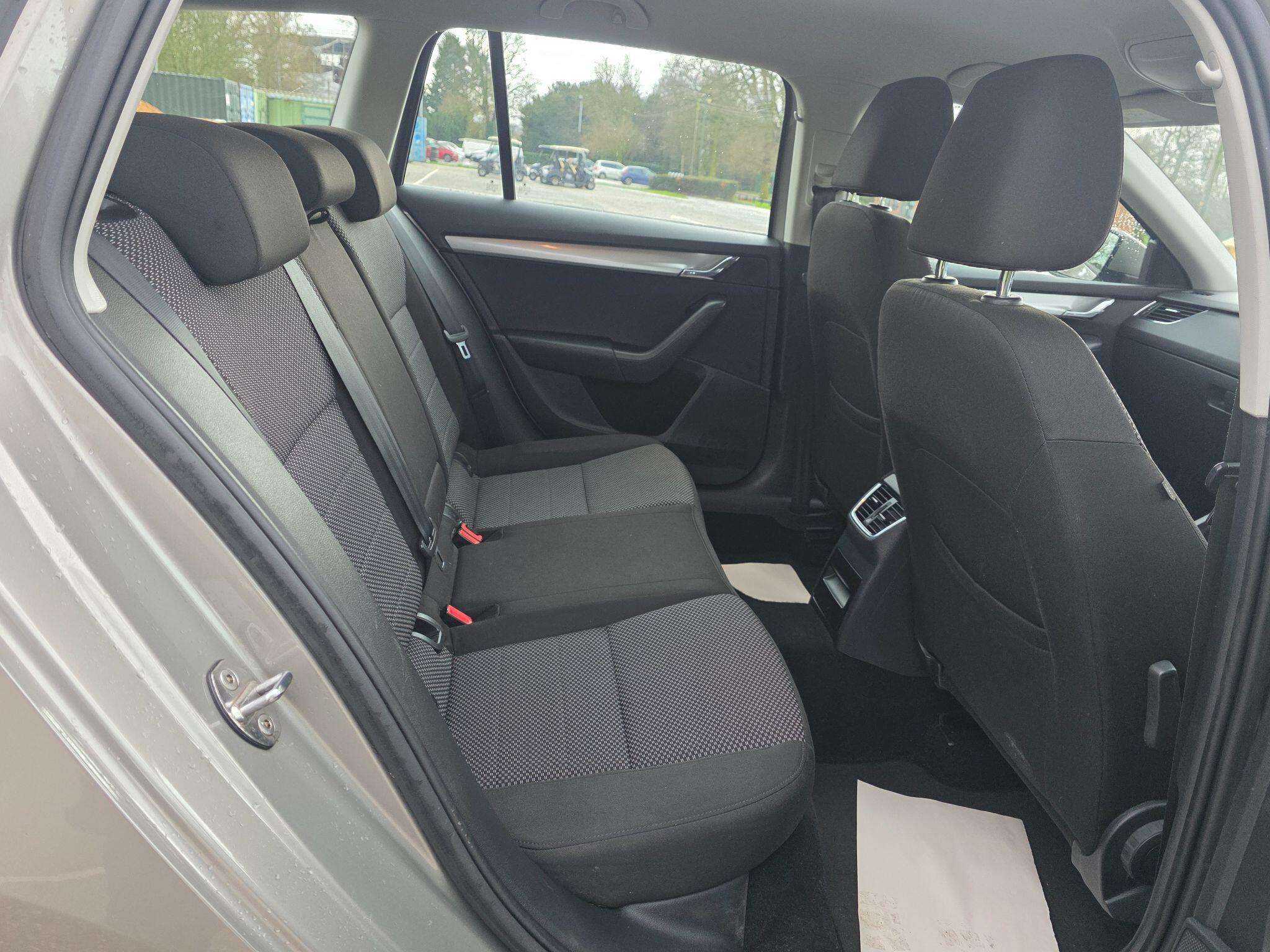 2015 SKODA OCTAVIA 2015 SKODA OCTAVIA