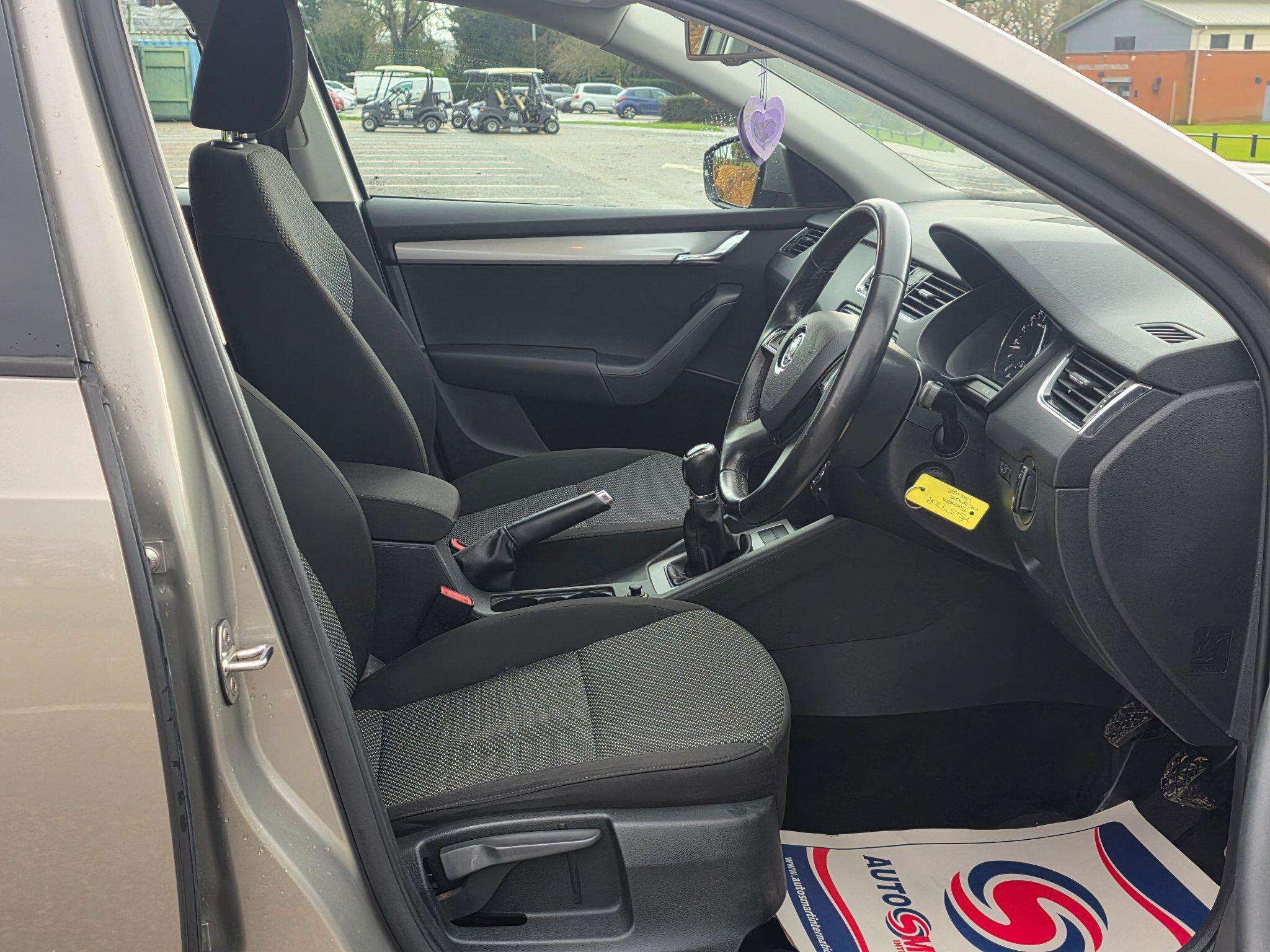 2015 SKODA OCTAVIA 2015 SKODA OCTAVIA