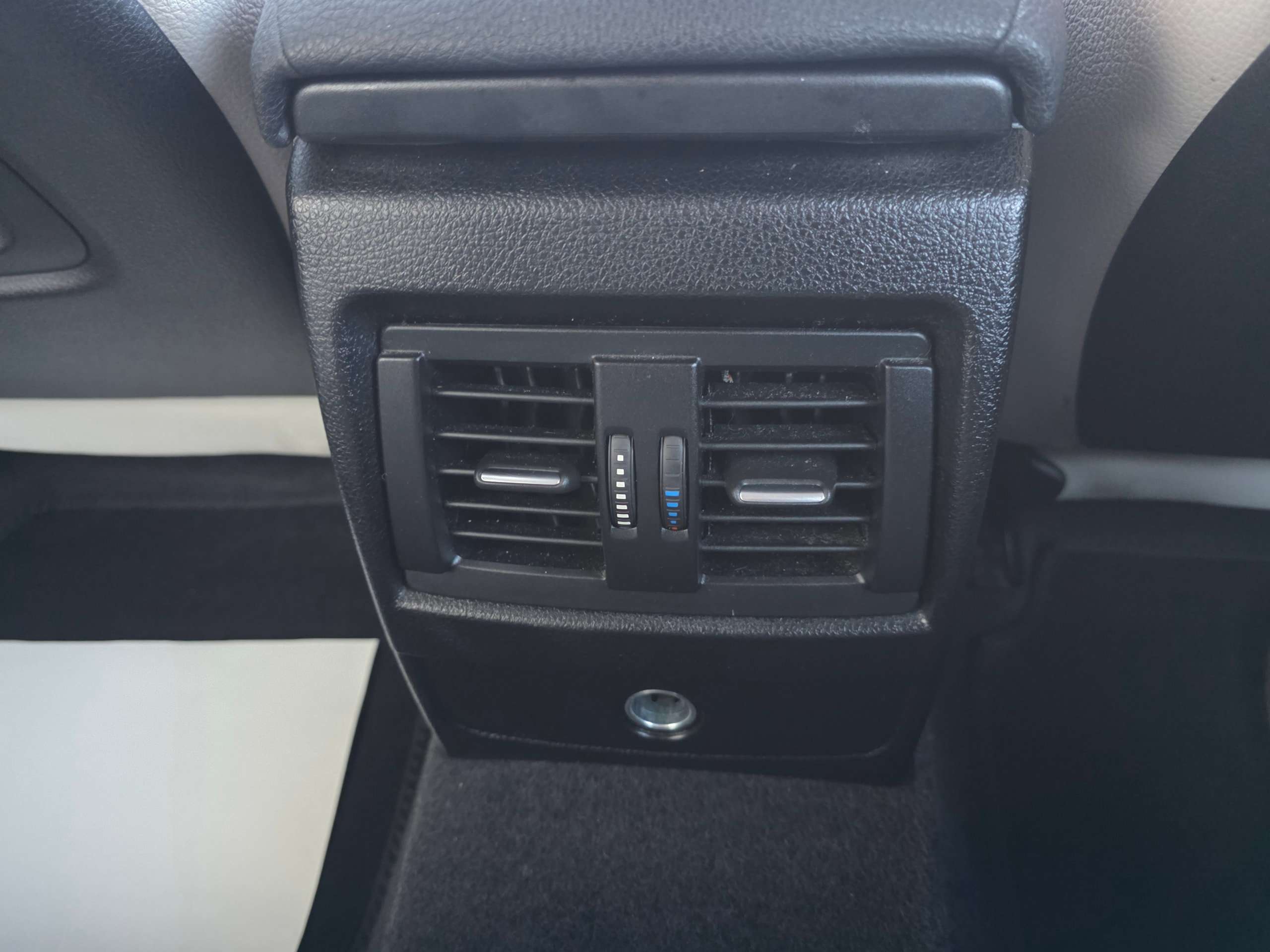 2011 BMW 1 SERIES 2011 BMW 1 SERIES