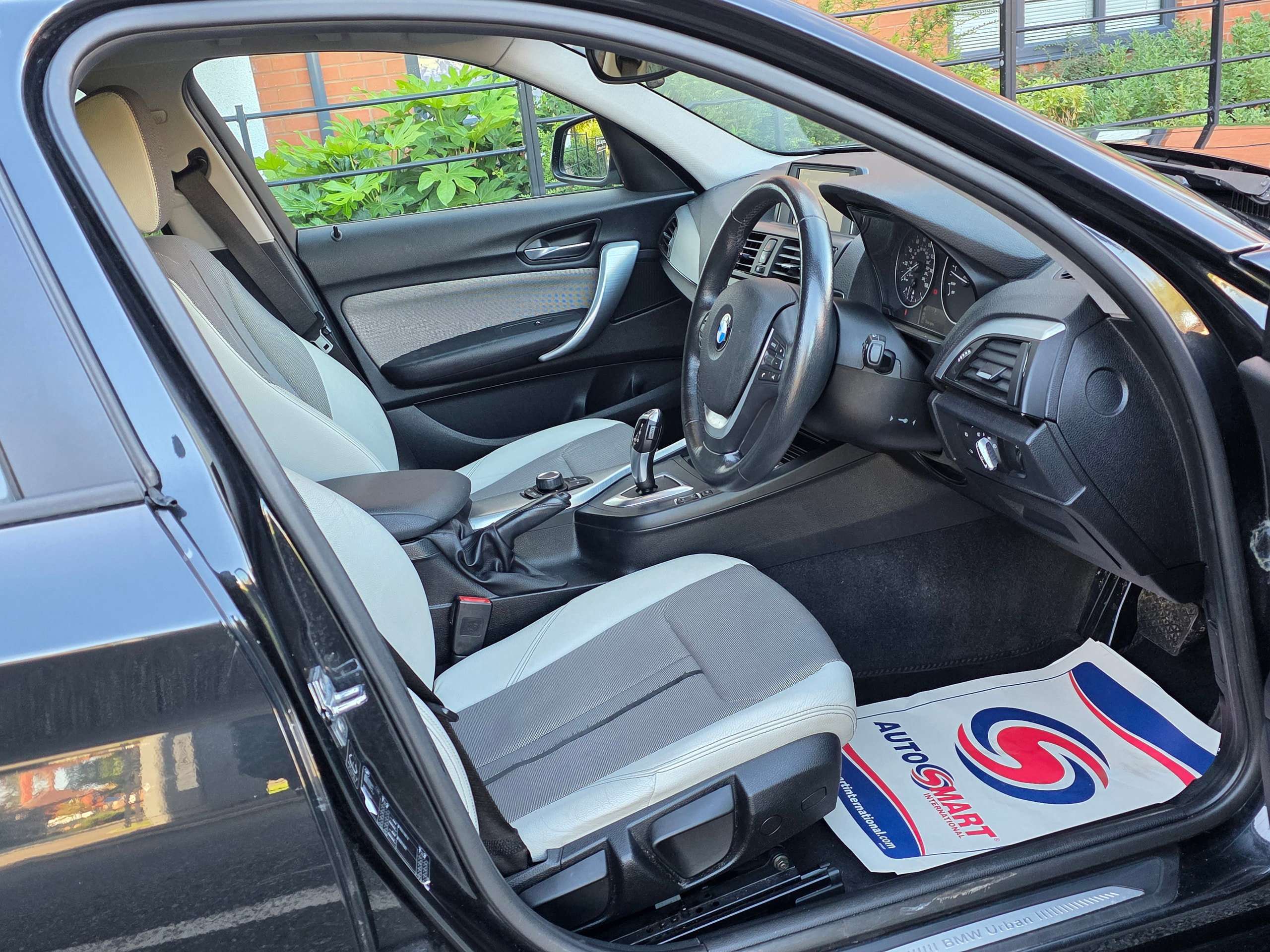 2011 BMW 1 SERIES 2011 BMW 1 SERIES