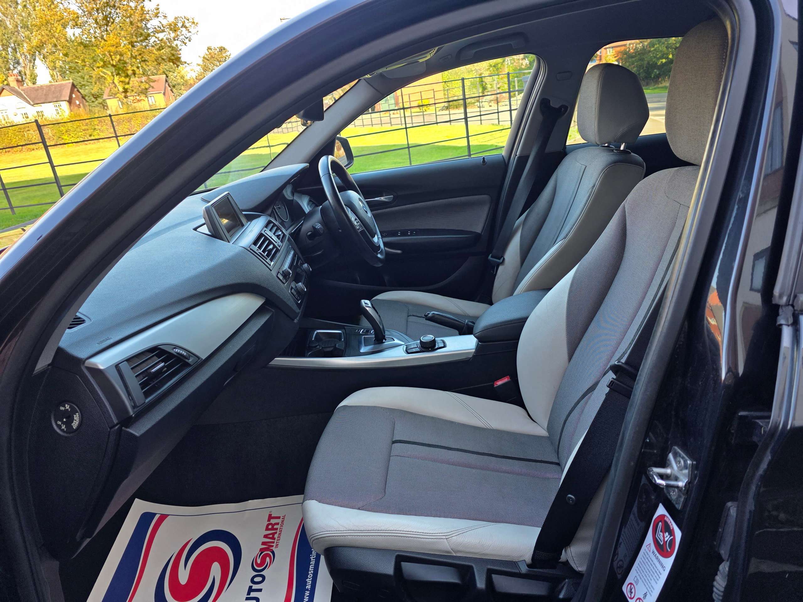 2011 BMW 1 SERIES 2011 BMW 1 SERIES